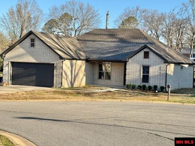 1351 Hampshire Circle