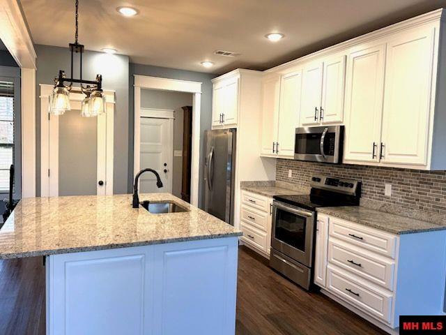 1351 Hampshire Circle