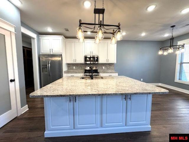 1351 Hampshire Circle