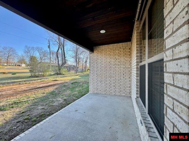 1351 Hampshire Circle