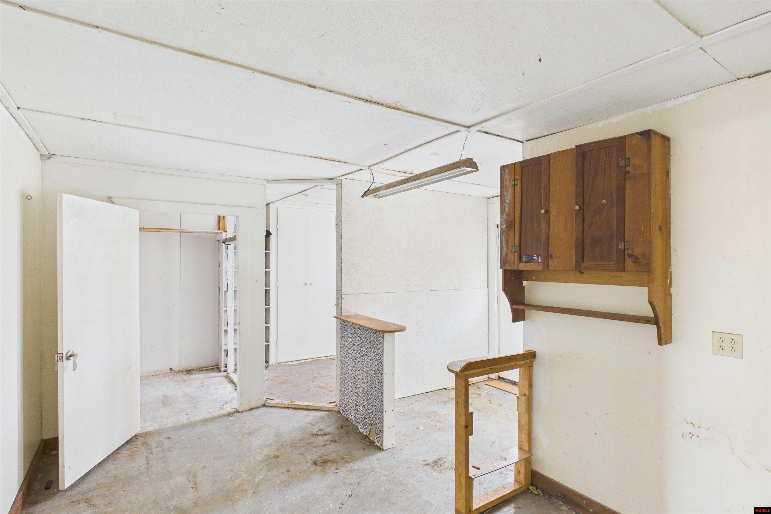 7152 STATE HWY O Udall, MO