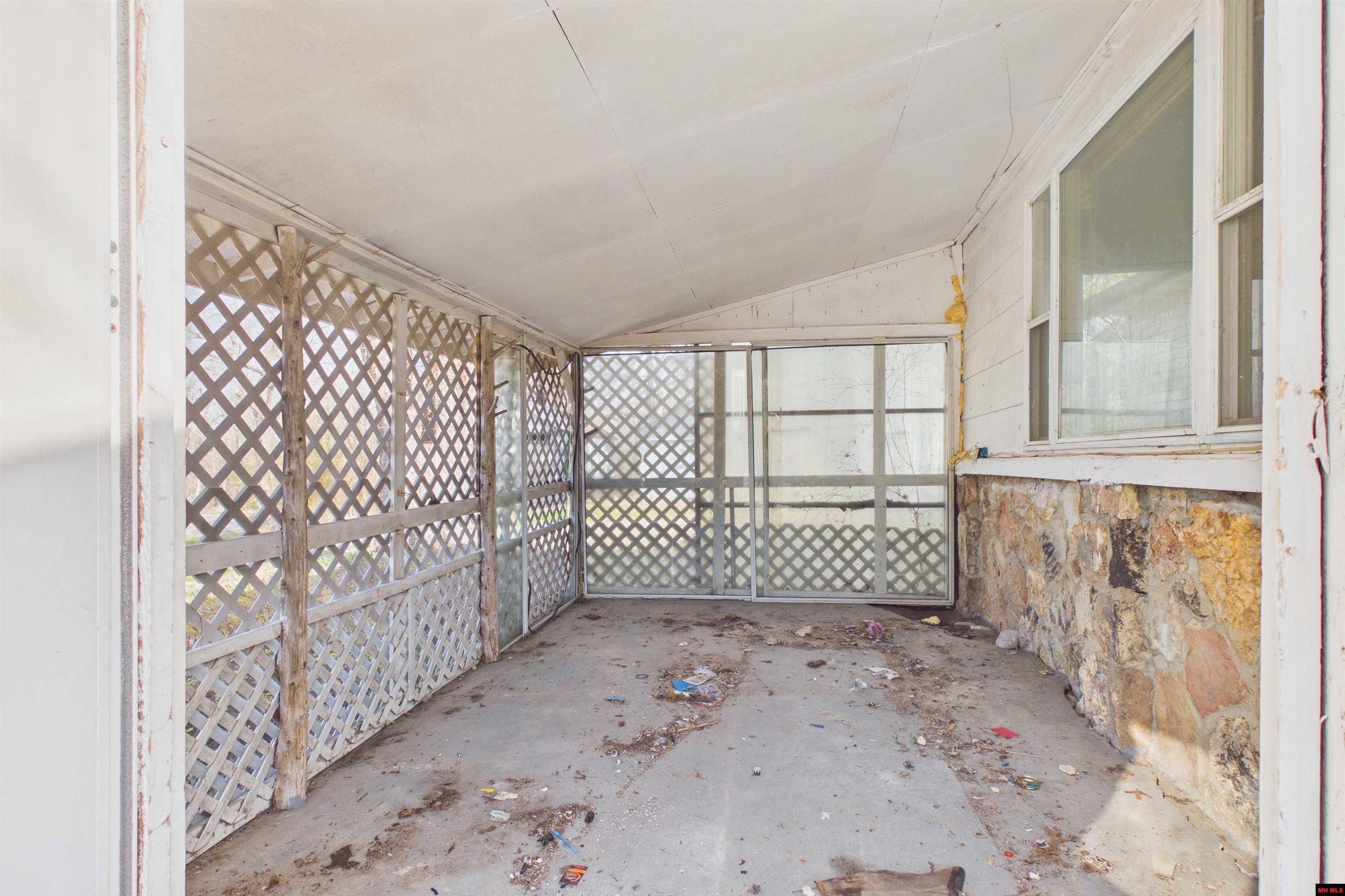 7152 STATE HWY O Udall, MO