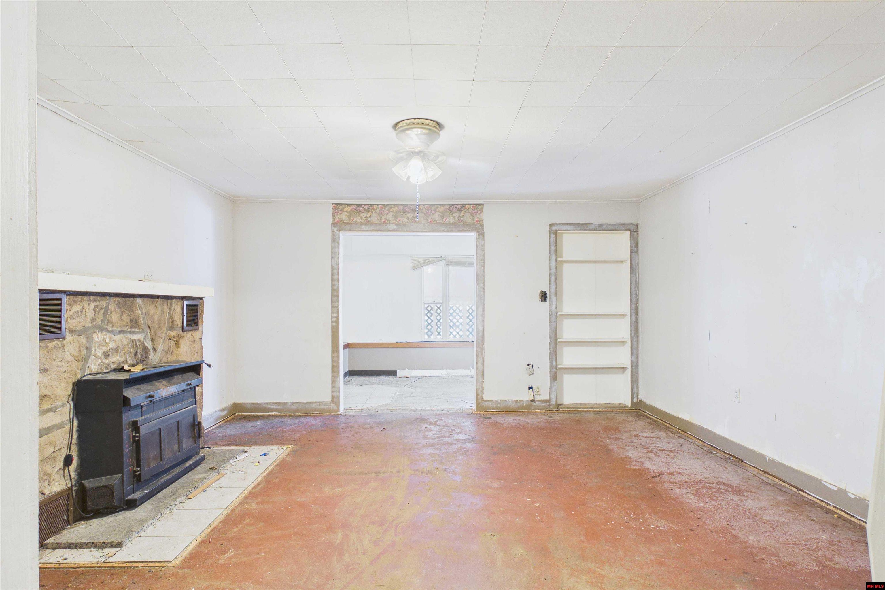 7152 STATE HWY O Udall, MO