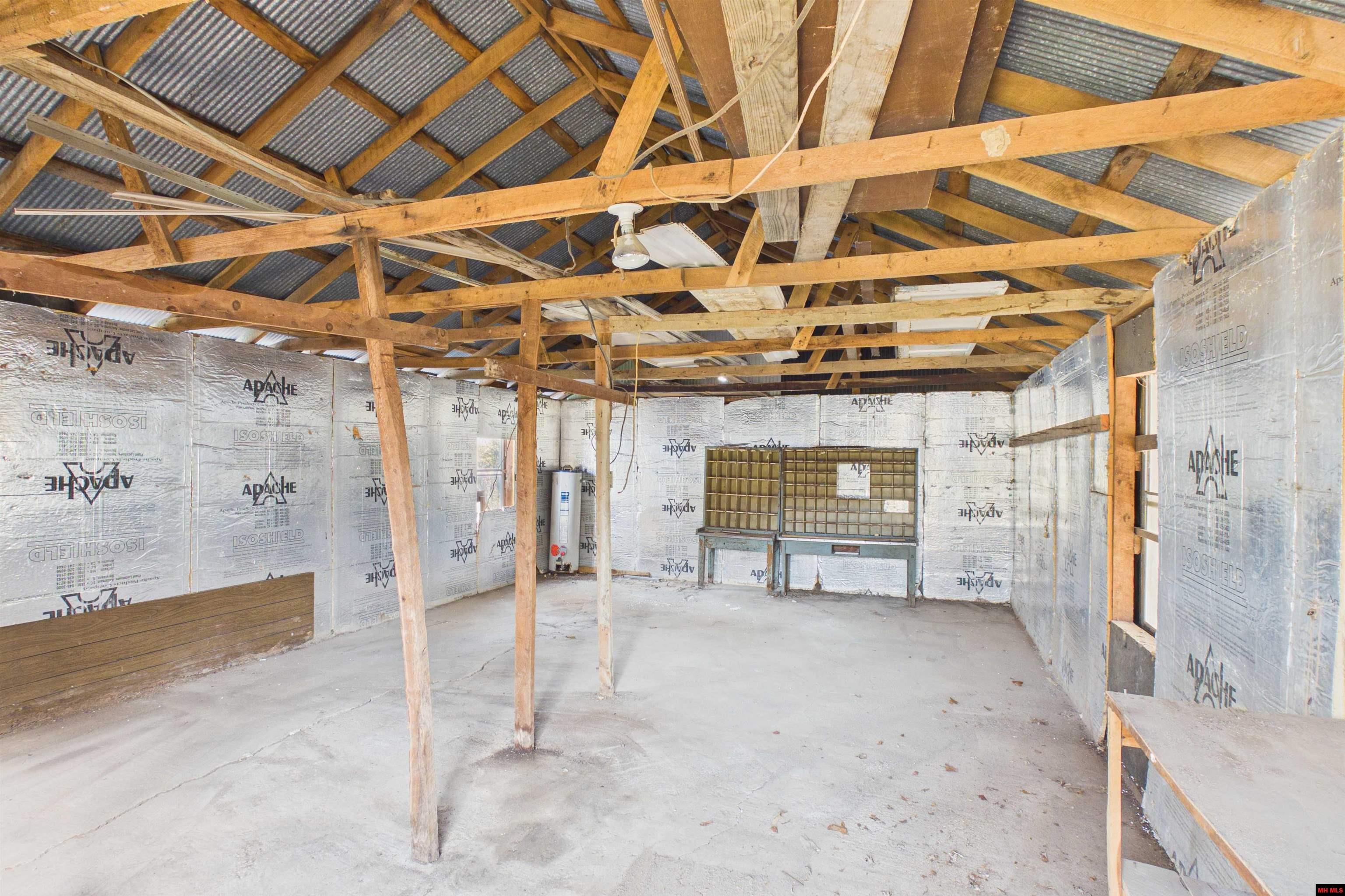 7152 STATE HWY O Udall, MO