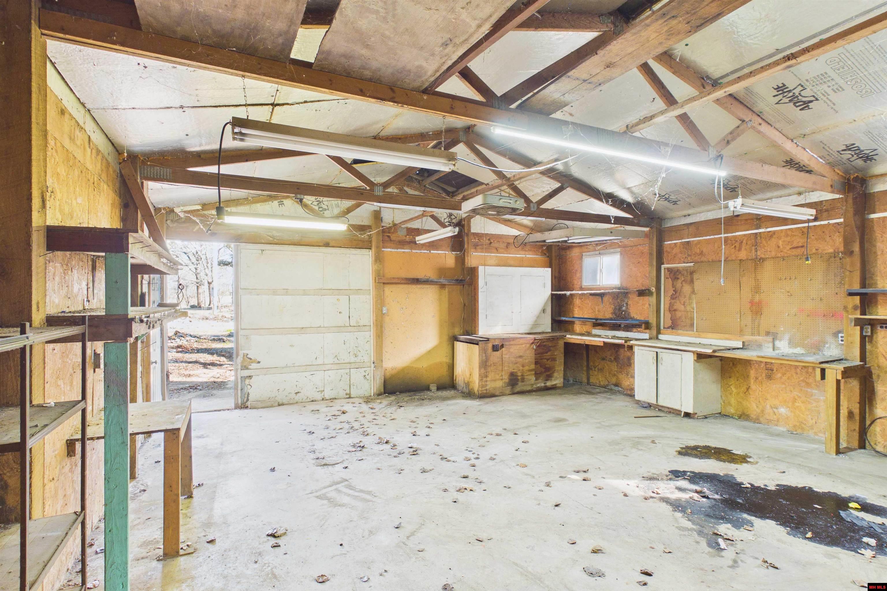 7152 STATE HWY O Udall, MO