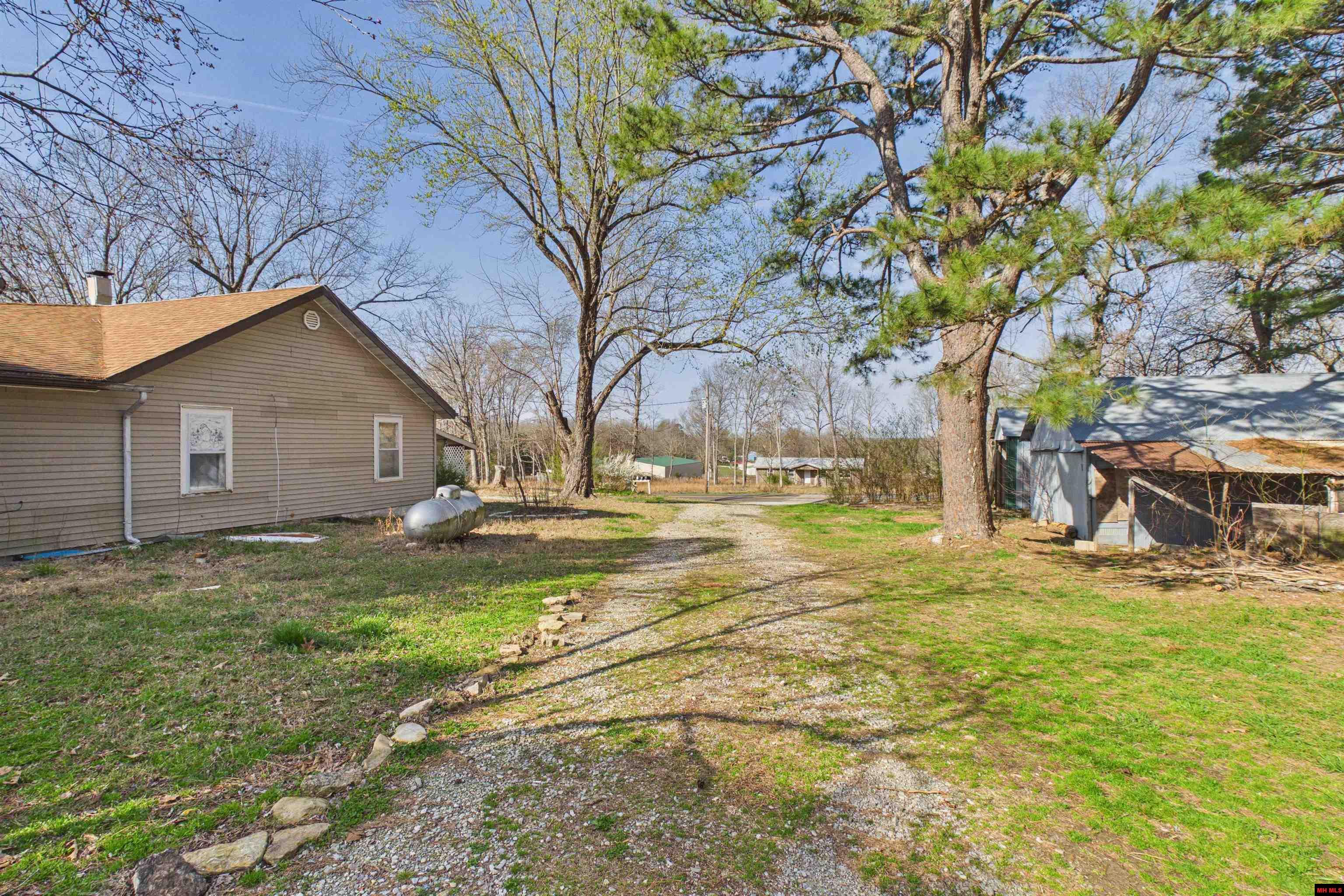 7152 STATE HWY O Udall, MO