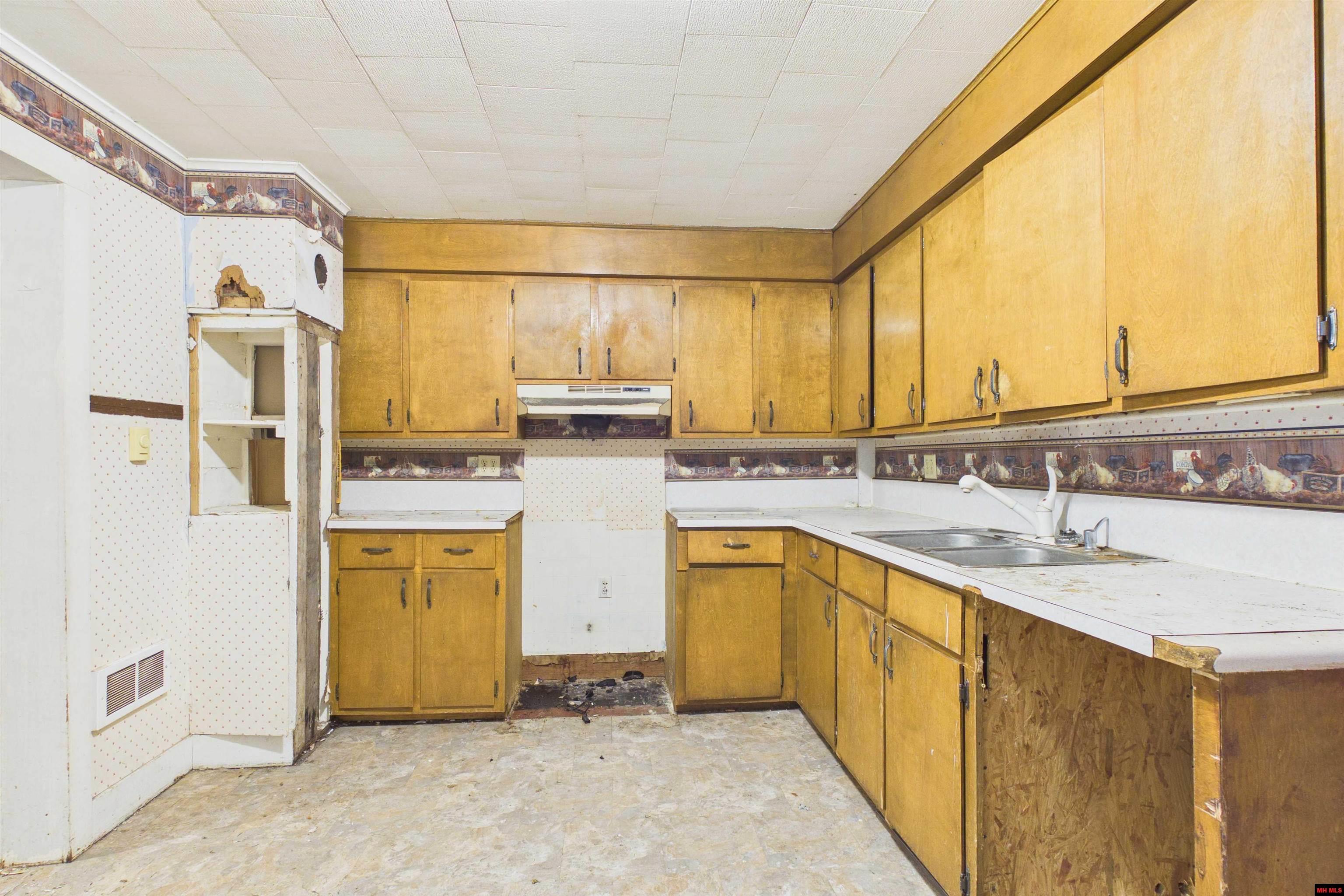 7152 STATE HWY O Udall, MO