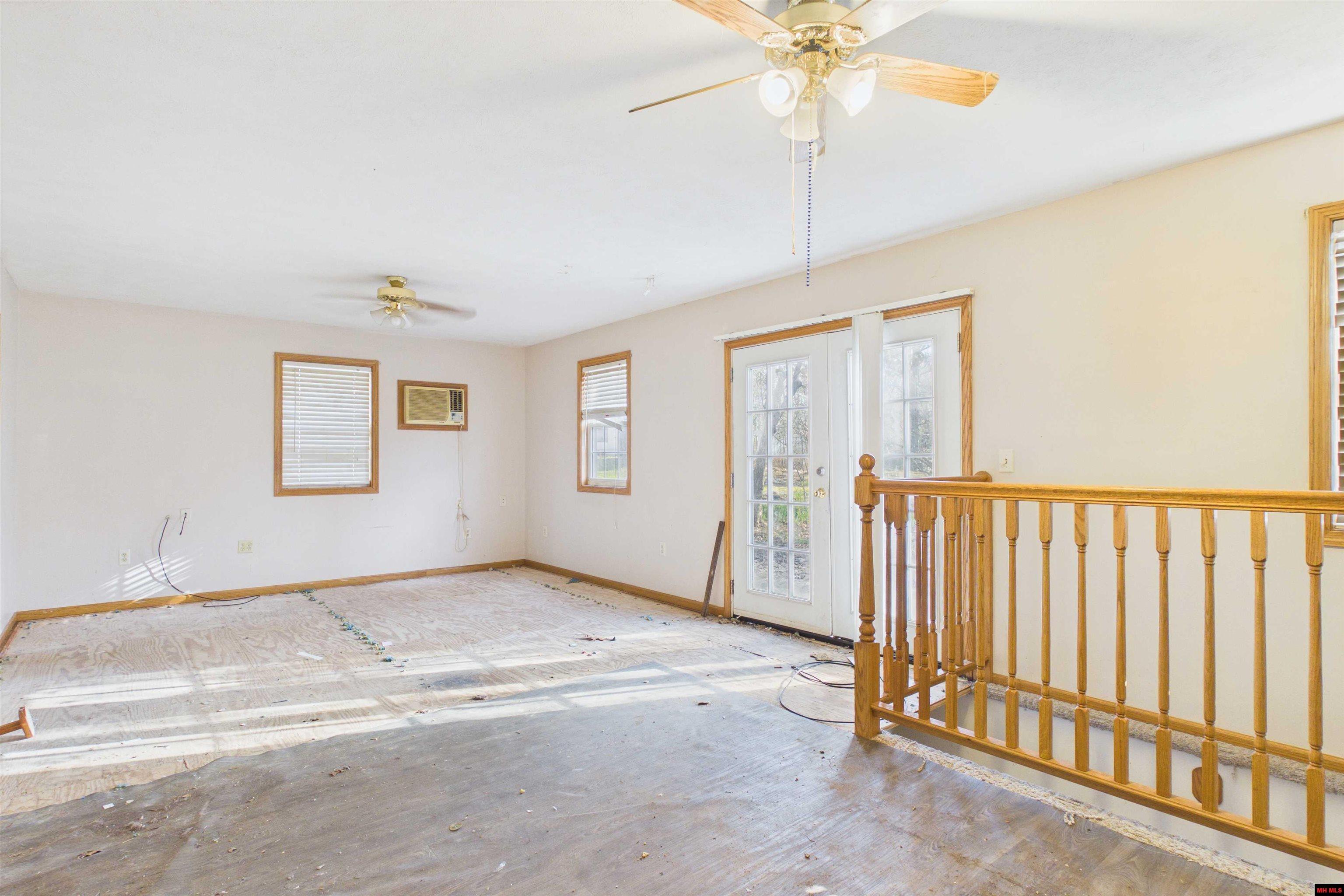 7152 STATE HWY O Udall, MO