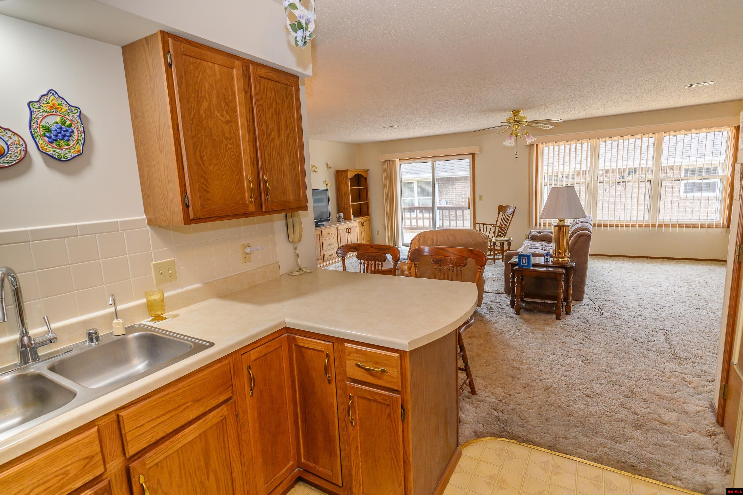 1552 MEADOWHILL DRIVE Mountain Home, AR