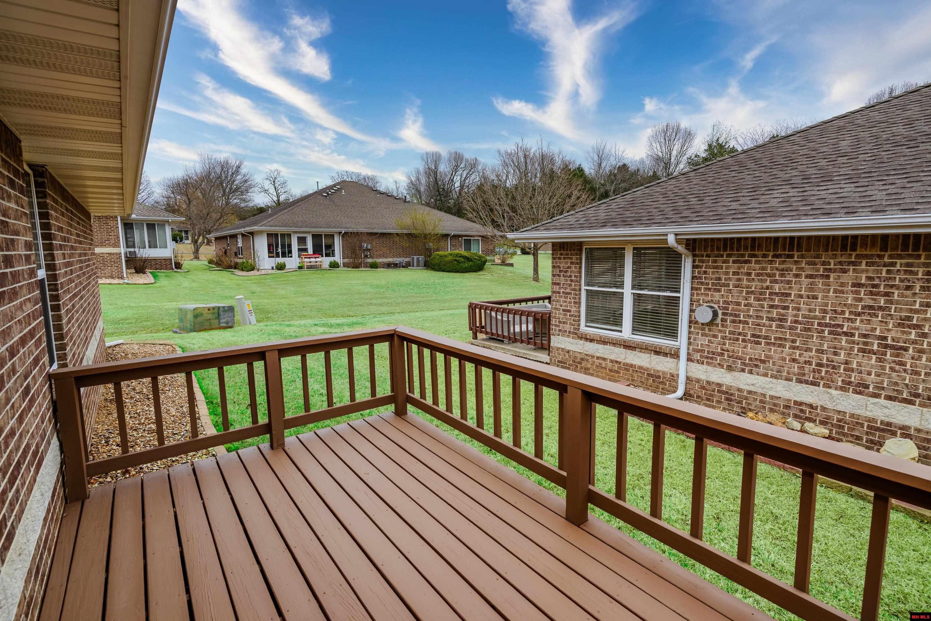 1552 MEADOWHILL DRIVE Mountain Home, AR