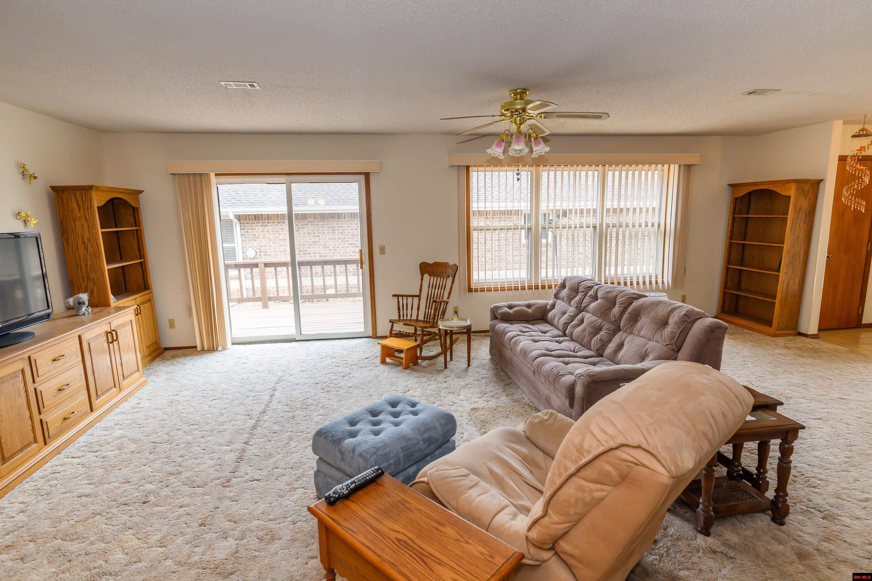 1552 MEADOWHILL DRIVE Mountain Home, AR