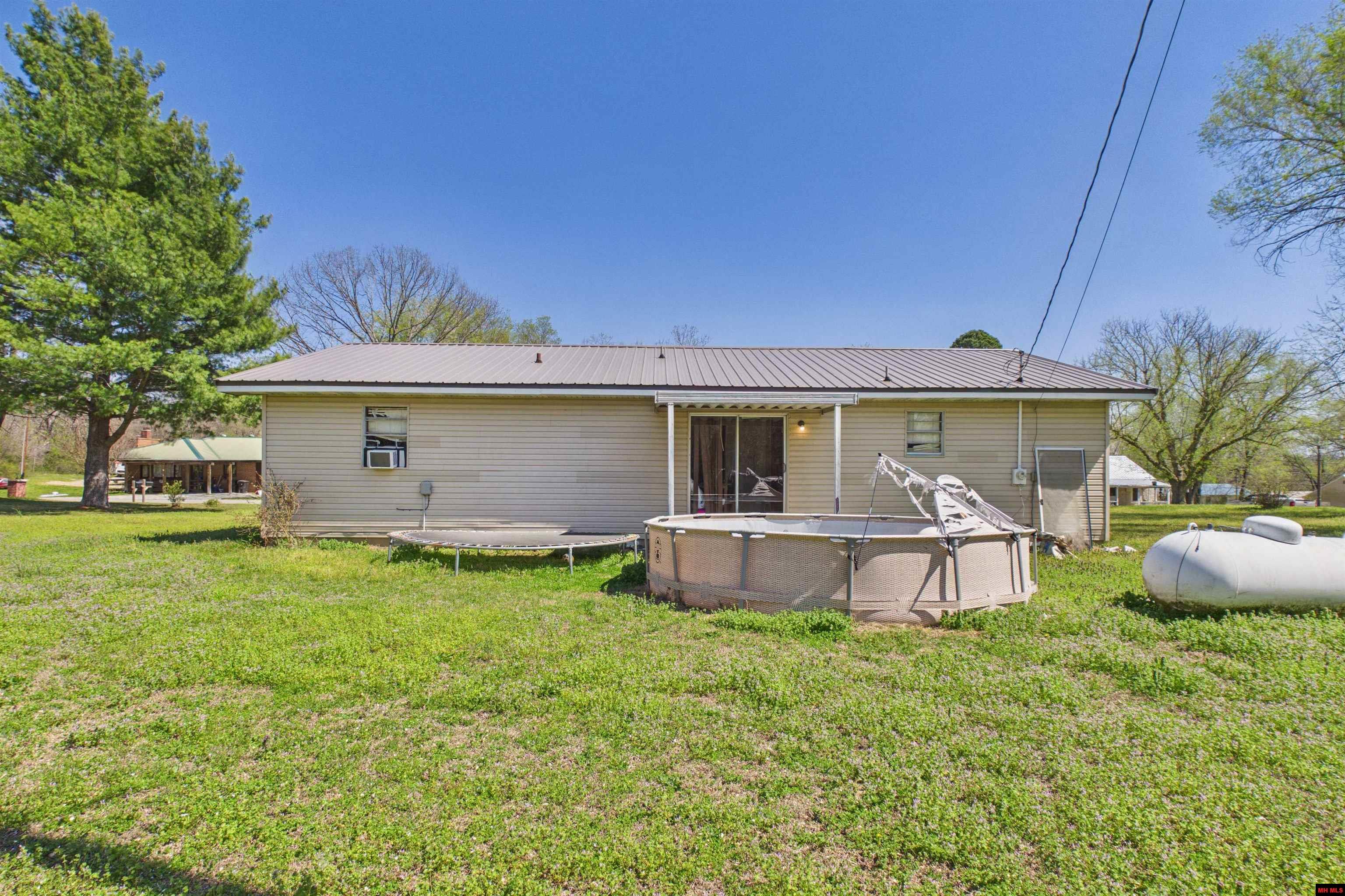 134 N CEDAR STREET Salem, AR