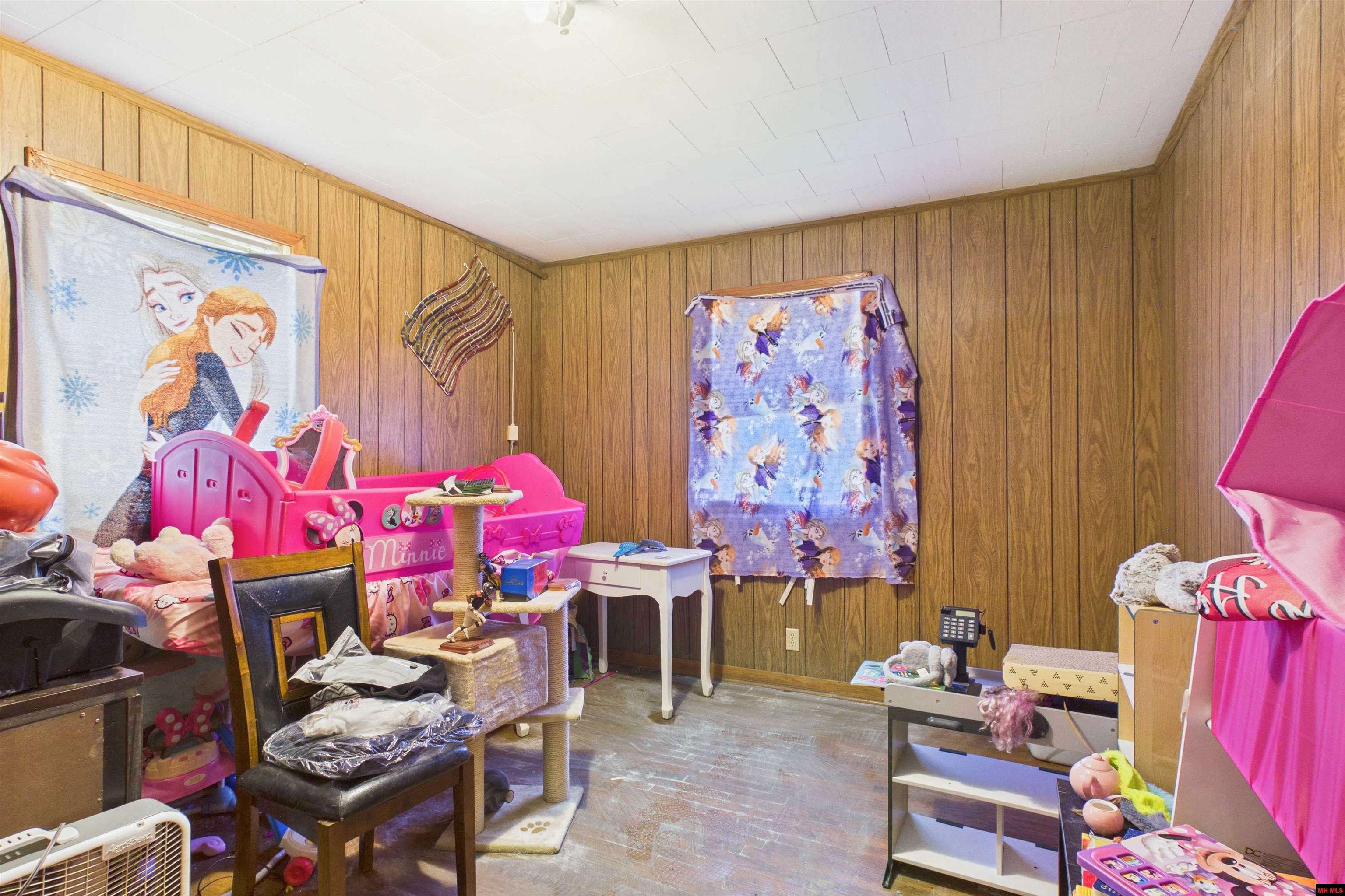 134 N CEDAR STREET Salem, AR