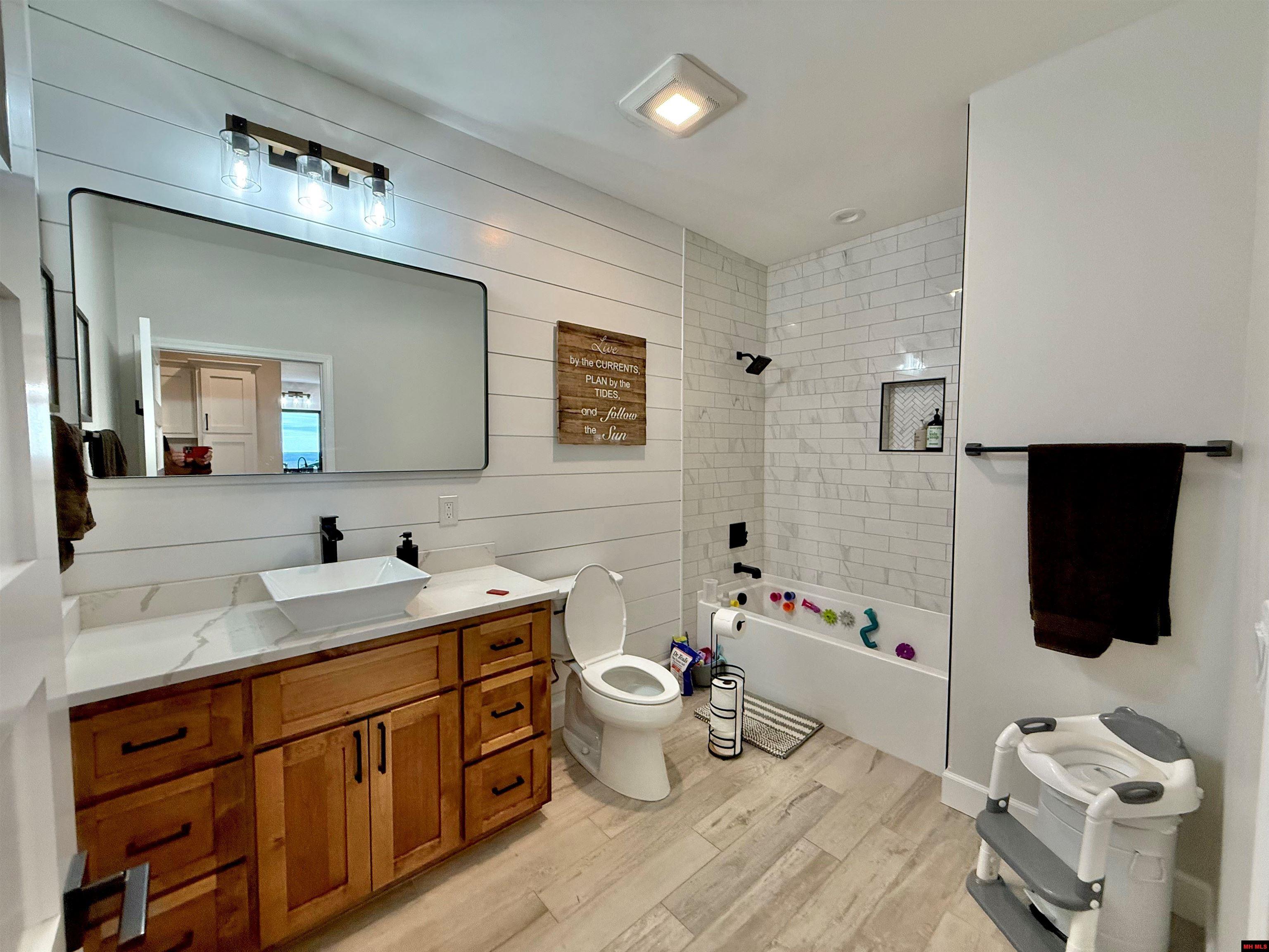 88 BONNEMA LANE Mountain Home, AR 72653