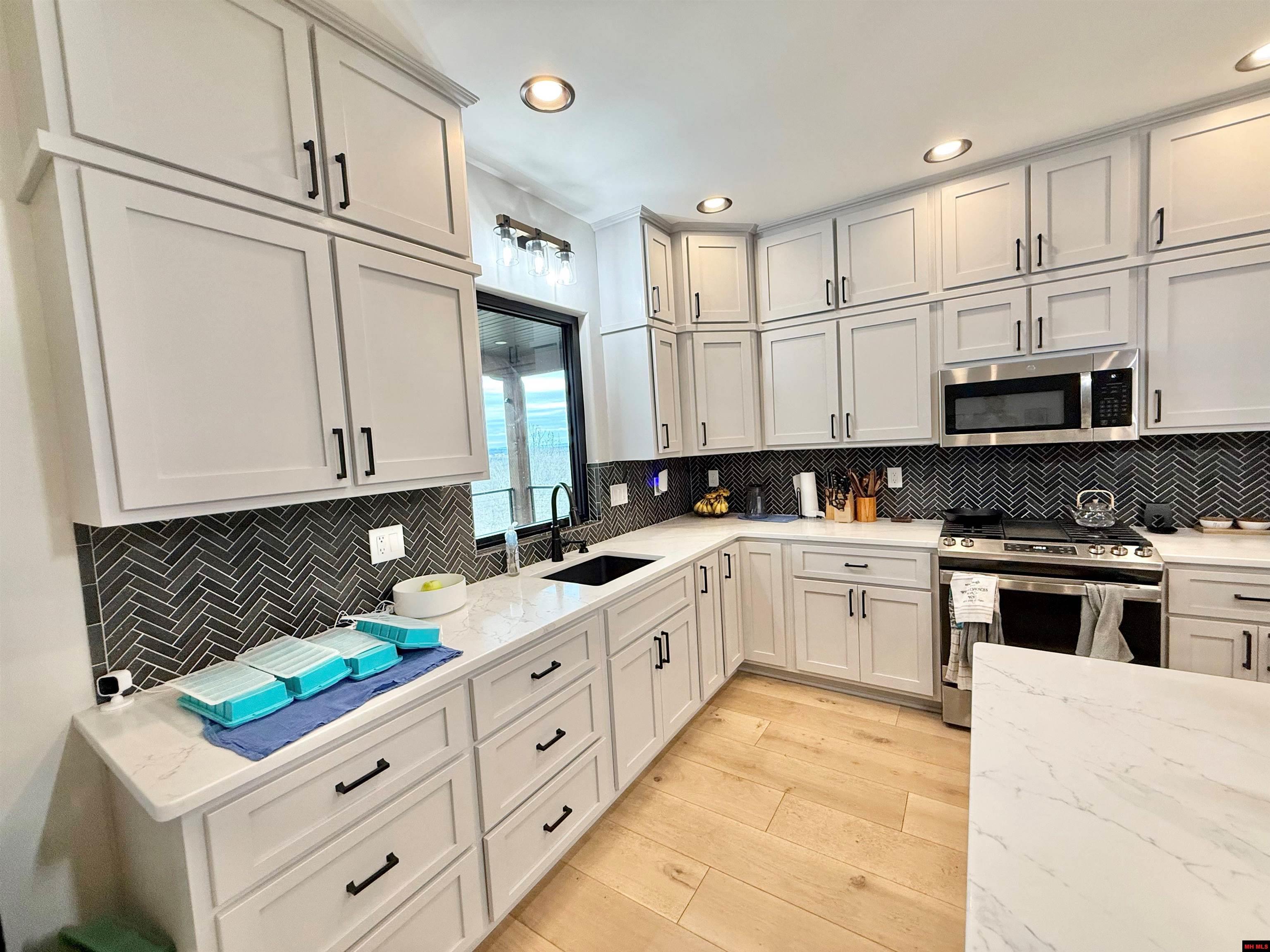 88 BONNEMA LANE Mountain Home, AR 72653