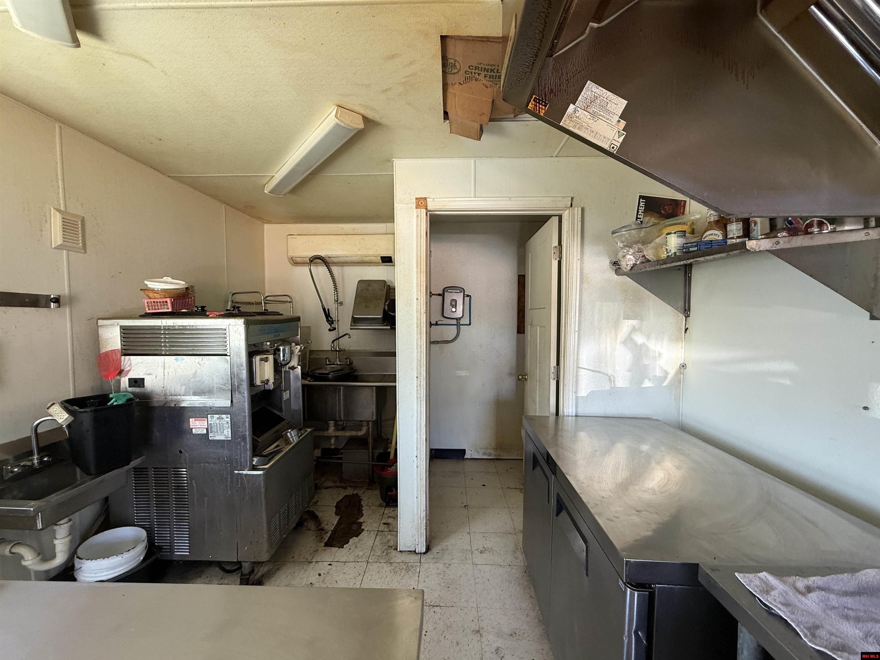 1148 CENTRAL BOULEVARD Bull Shoals, AR