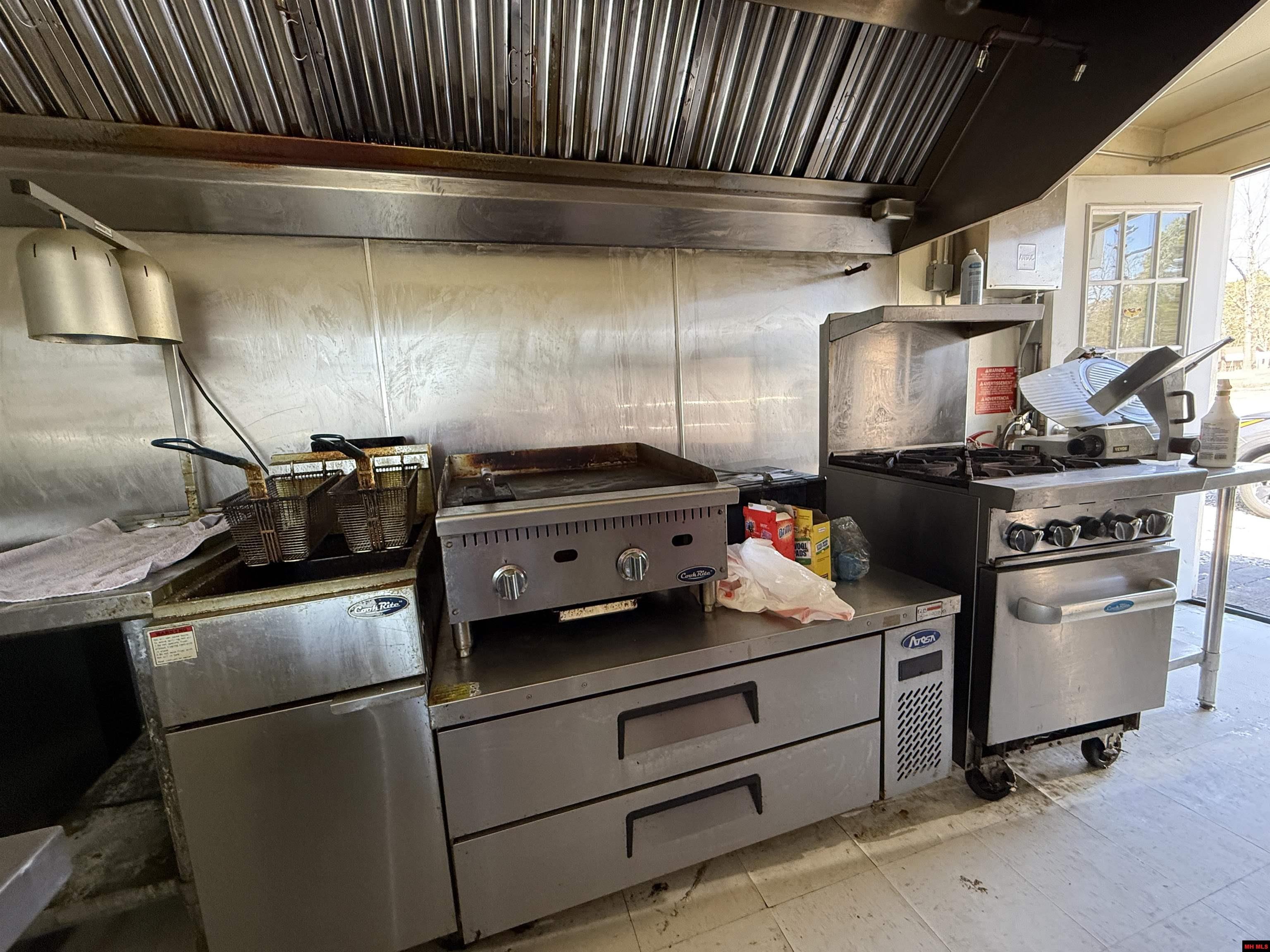 1148 CENTRAL BOULEVARD Bull Shoals, AR