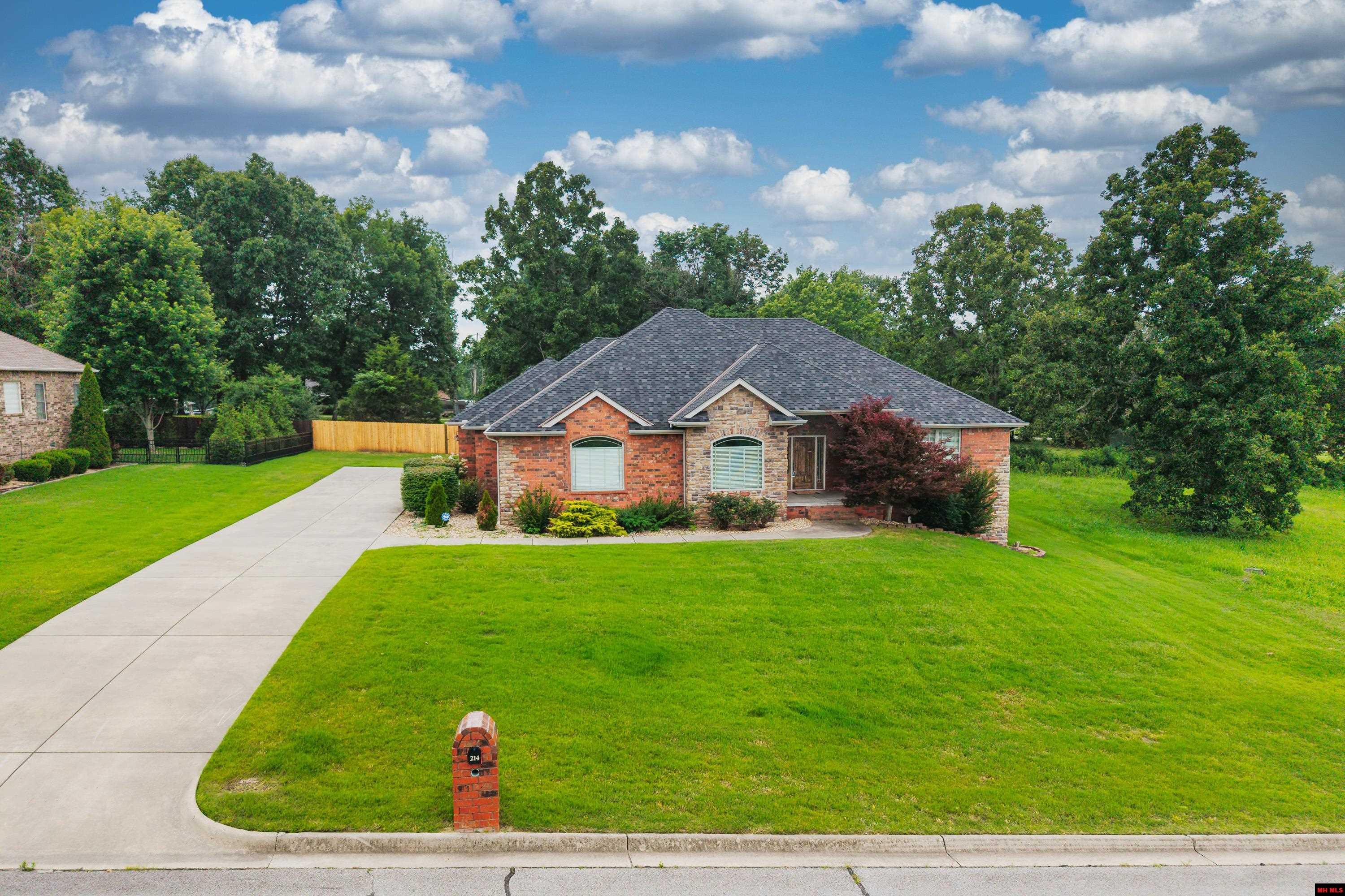 214 S SHEEKS DRIVE Mountain Home, AR