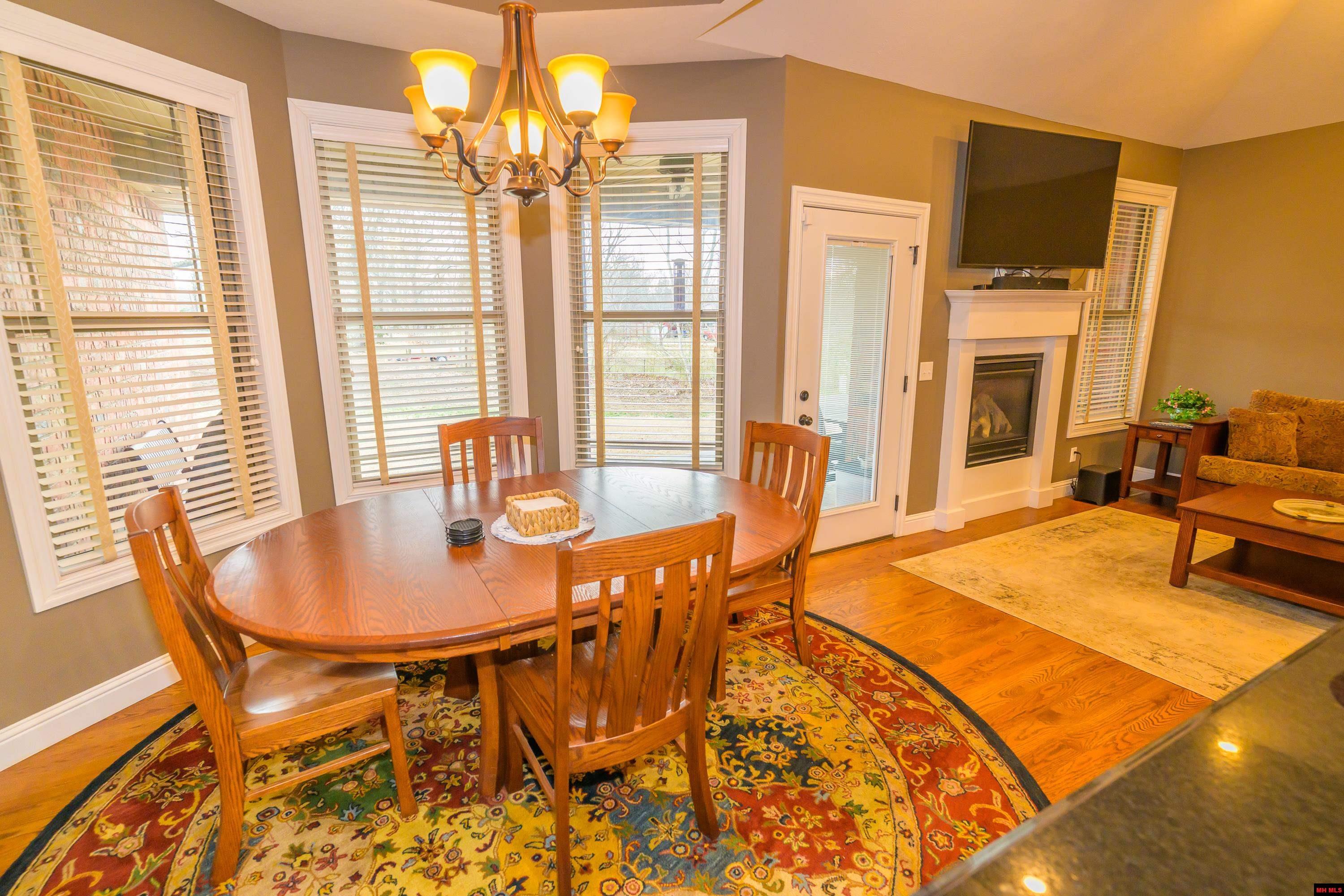 214 S SHEEKS DRIVE Mountain Home, AR