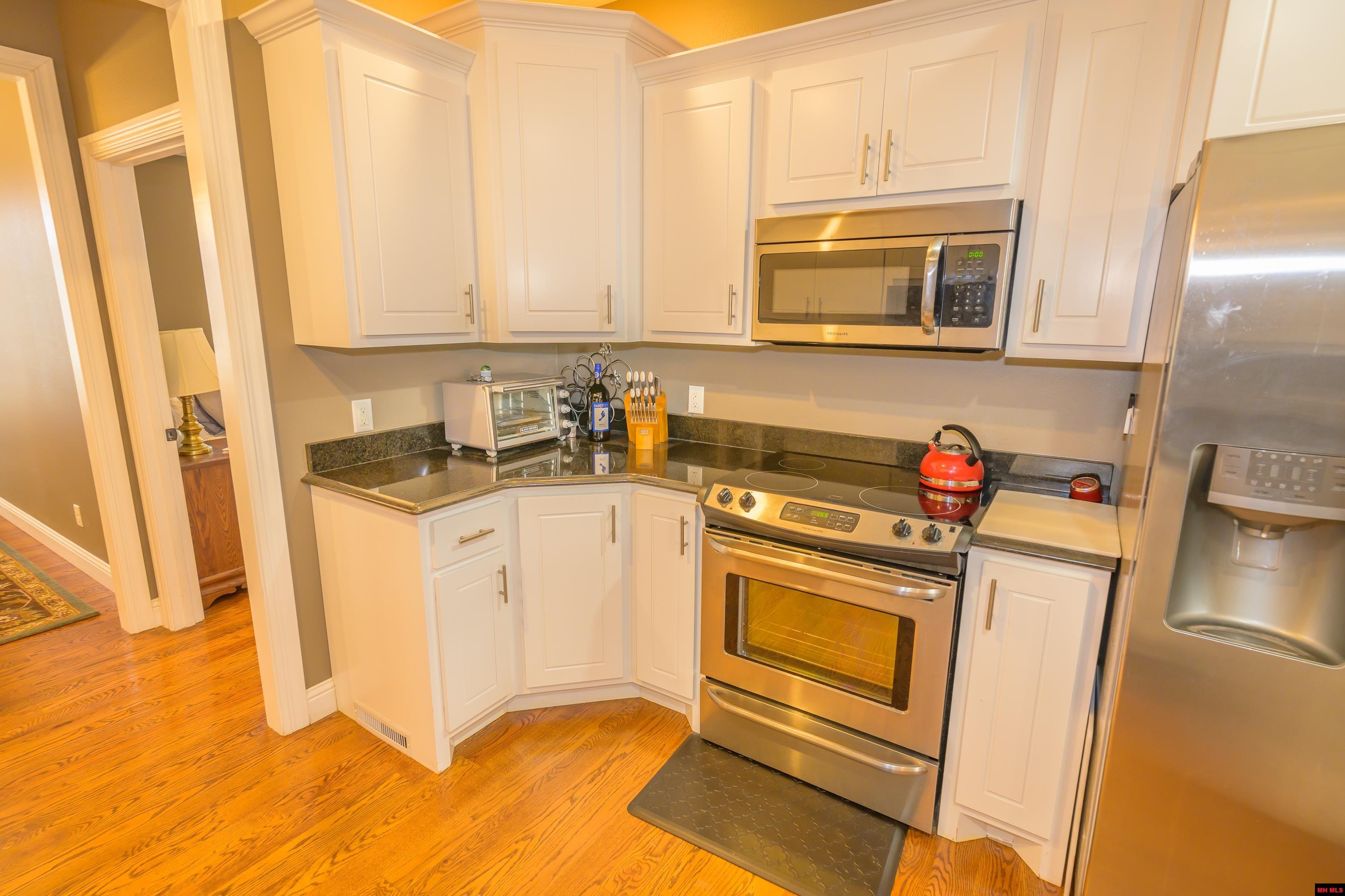 214 S SHEEKS DRIVE Mountain Home, AR