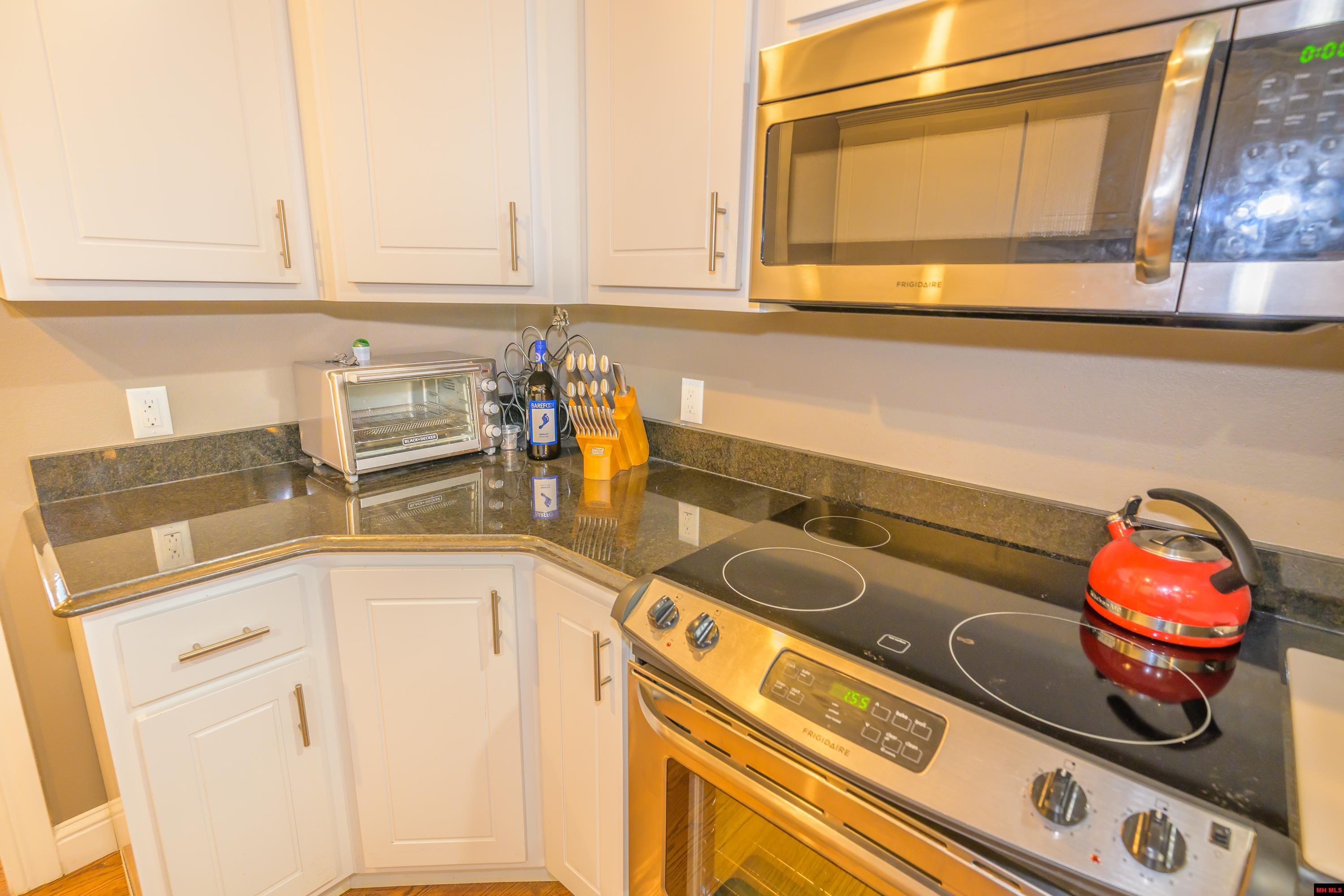 214 S SHEEKS DRIVE Mountain Home, AR
