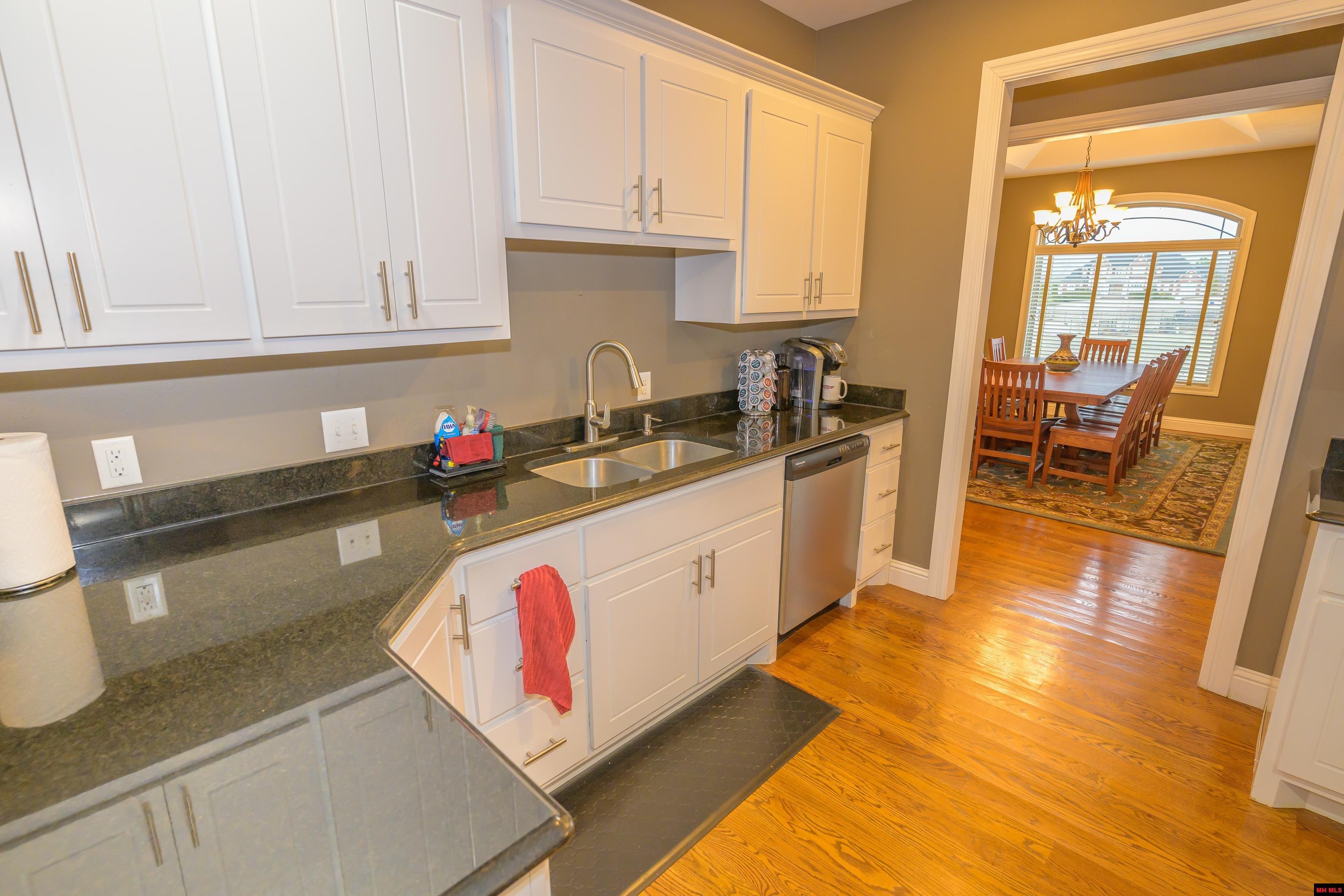 214 S SHEEKS DRIVE Mountain Home, AR