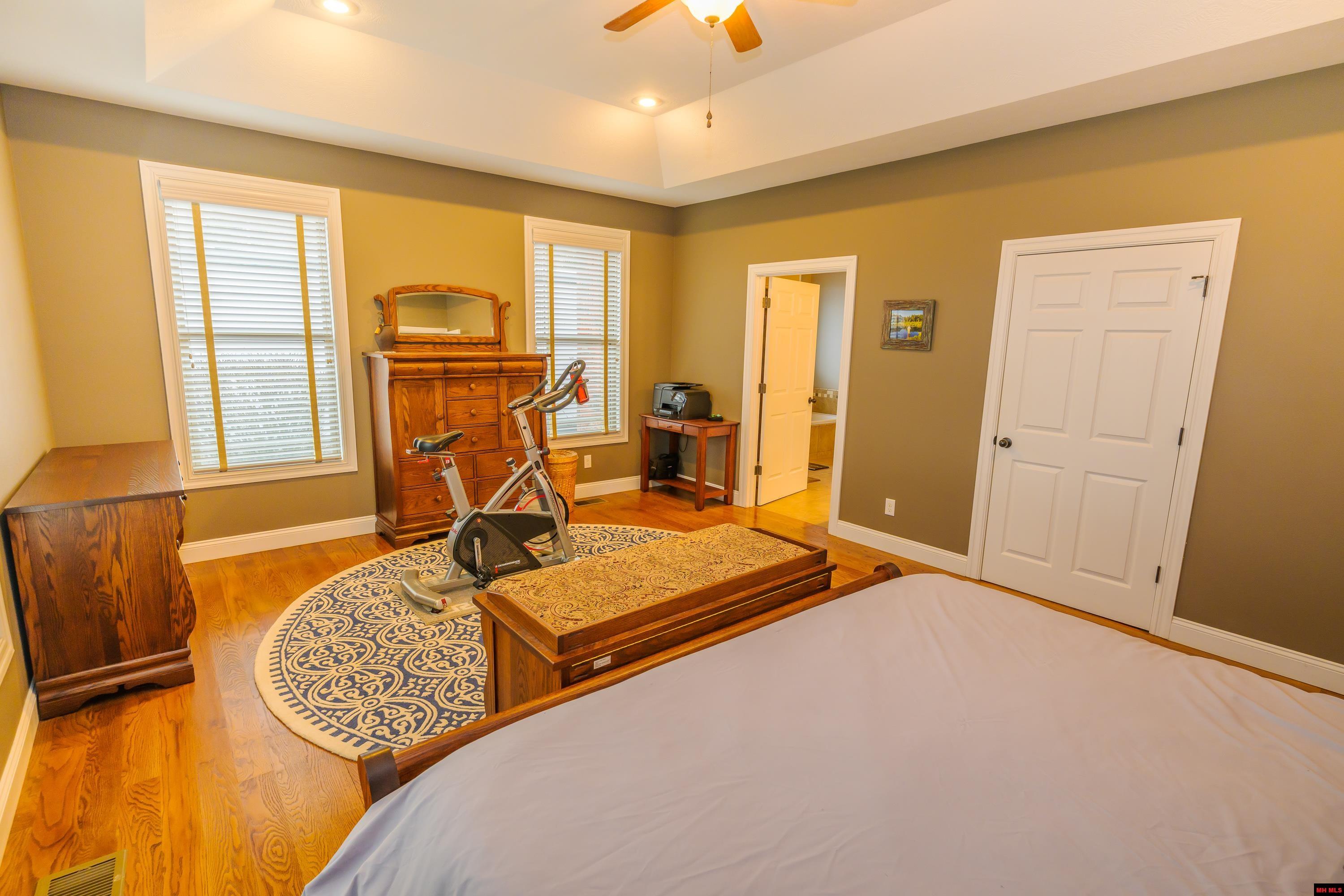 214 S SHEEKS DRIVE Mountain Home, AR