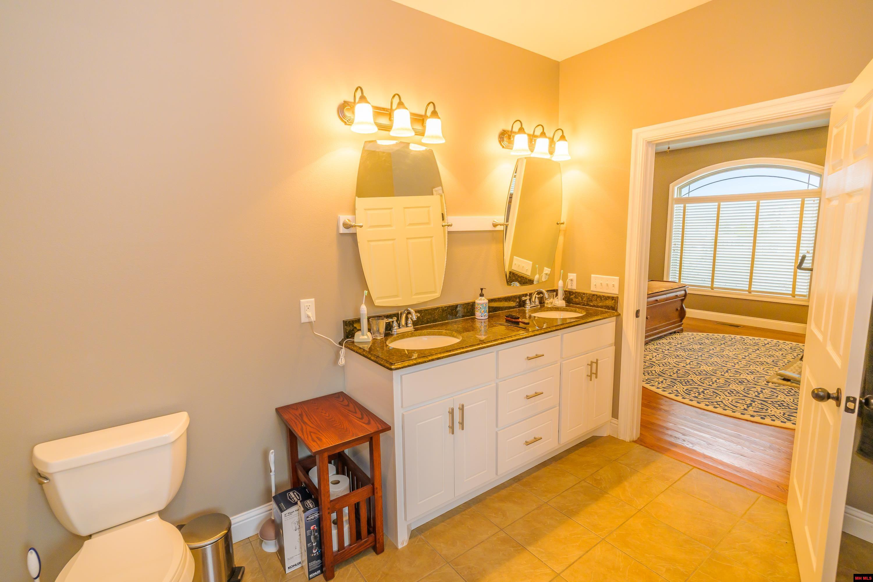 214 S SHEEKS DRIVE Mountain Home, AR
