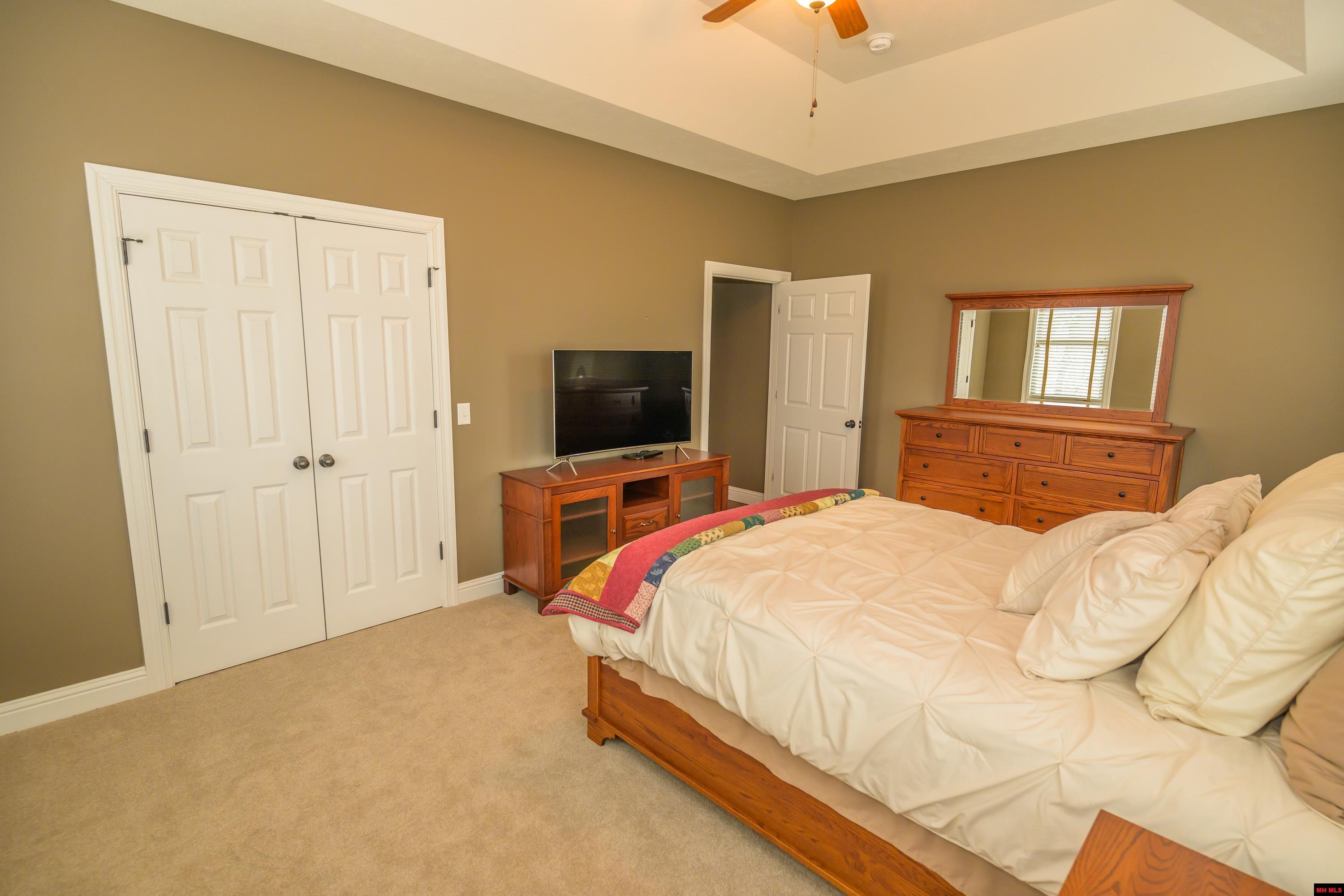 214 S SHEEKS DRIVE Mountain Home, AR