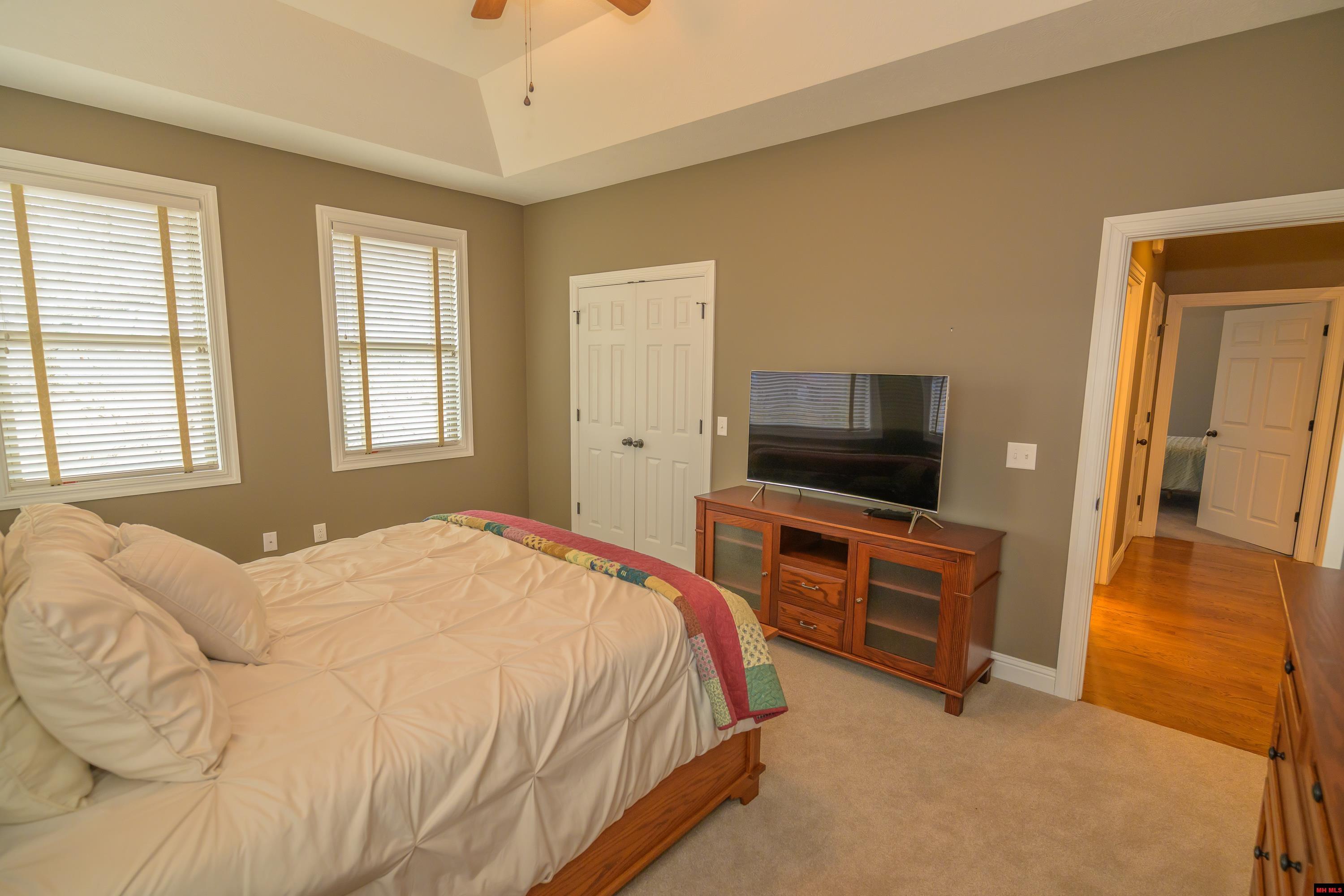 214 S SHEEKS DRIVE Mountain Home, AR