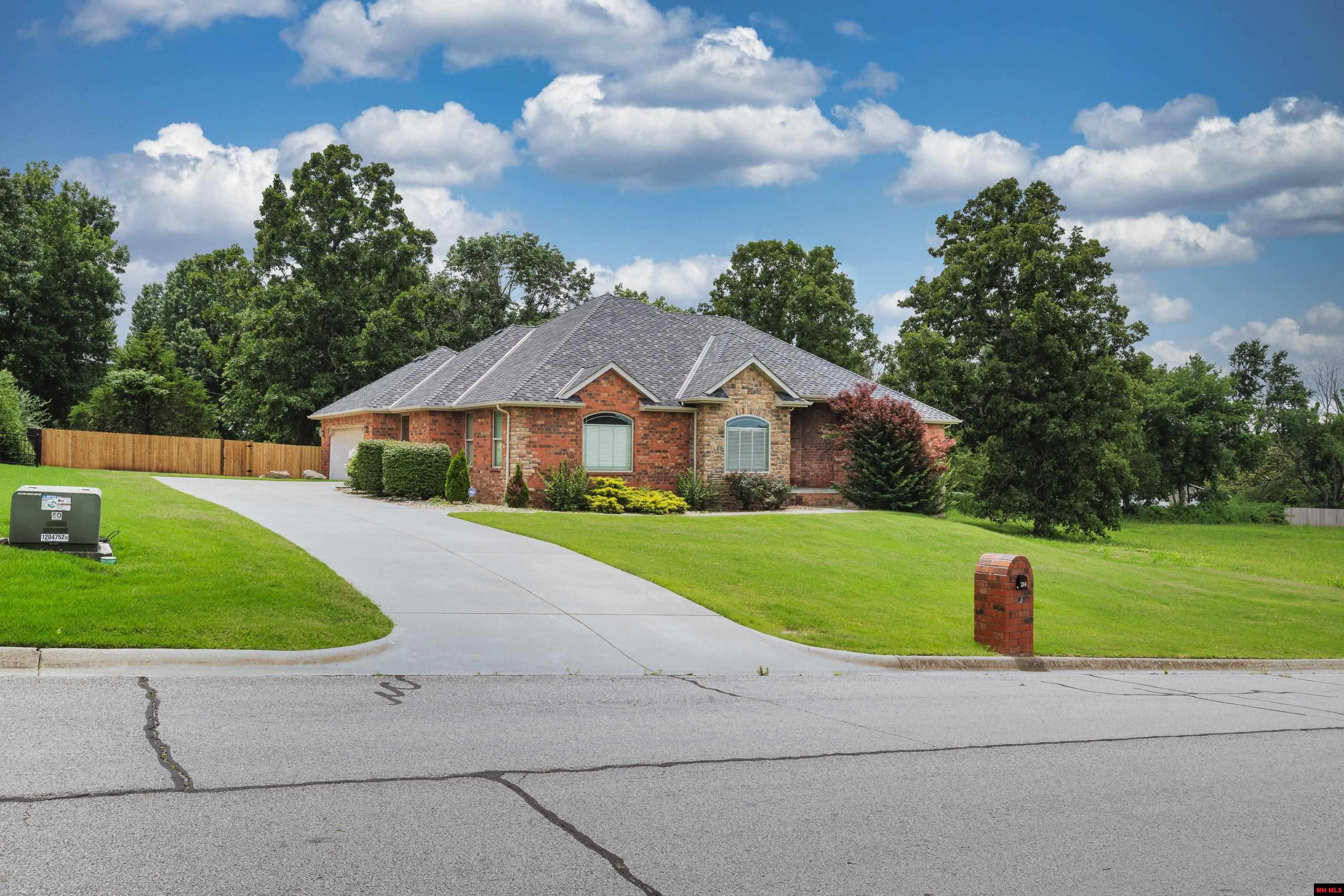 214 S SHEEKS DRIVE Mountain Home, AR