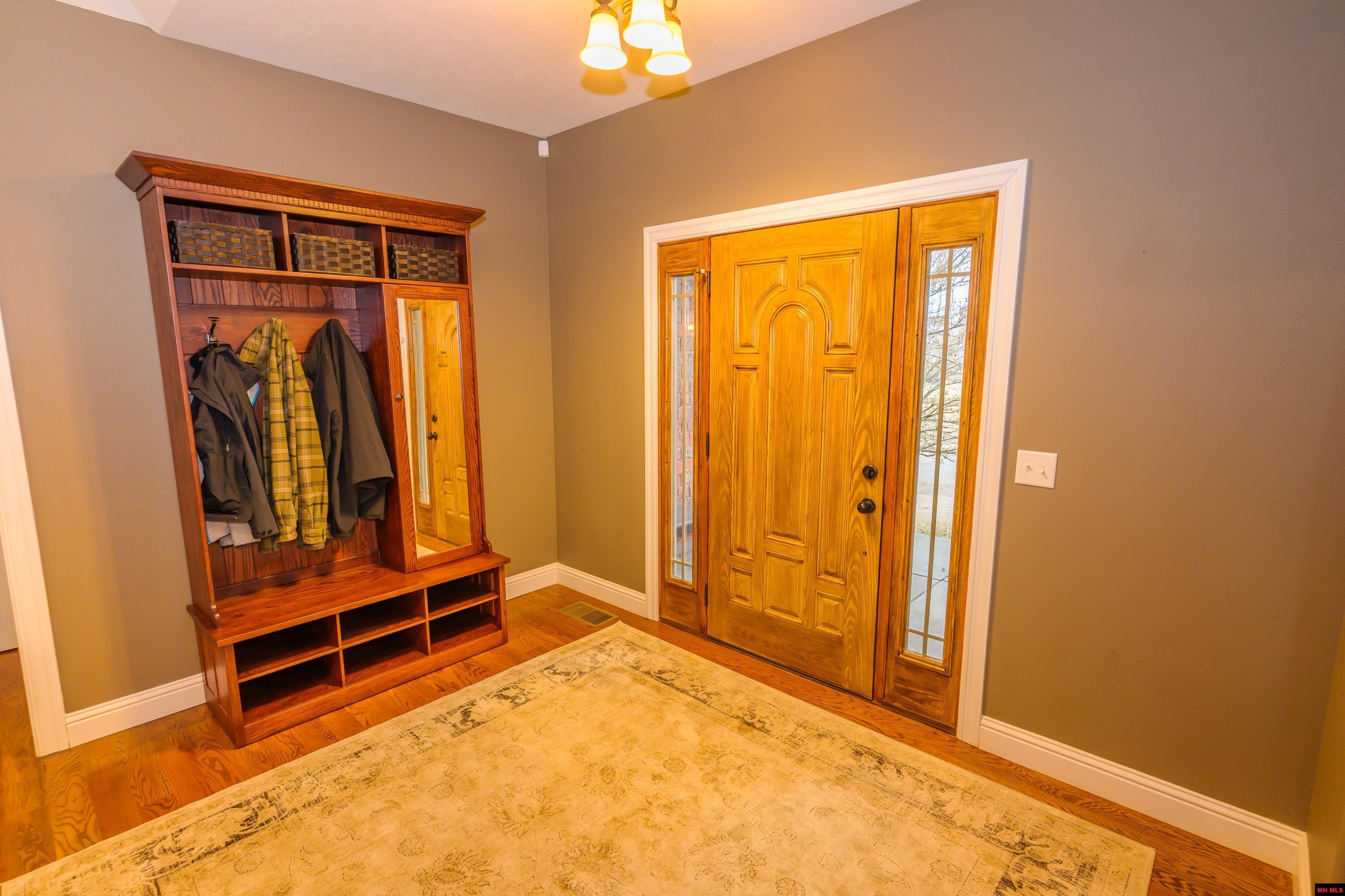 214 S SHEEKS DRIVE Mountain Home, AR
