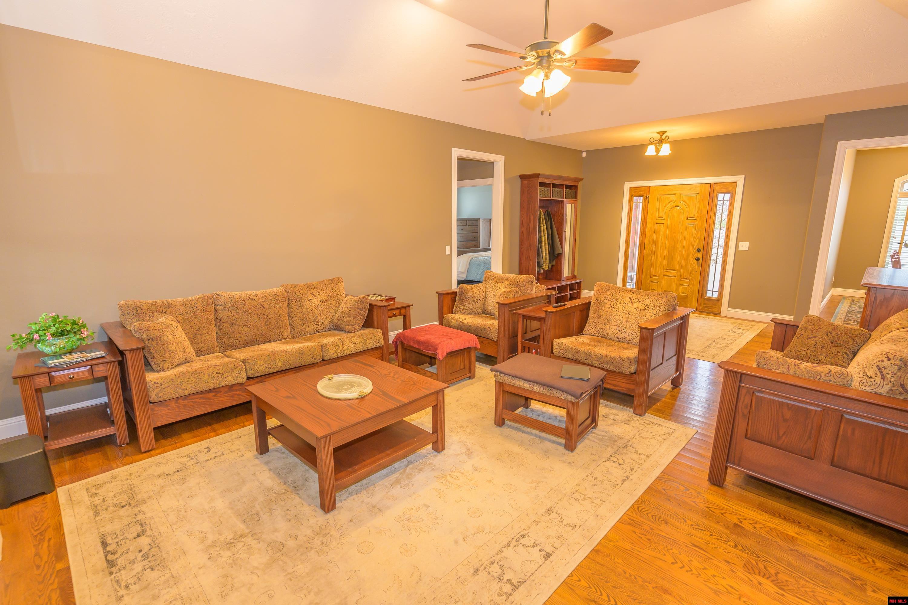 214 S SHEEKS DRIVE Mountain Home, AR