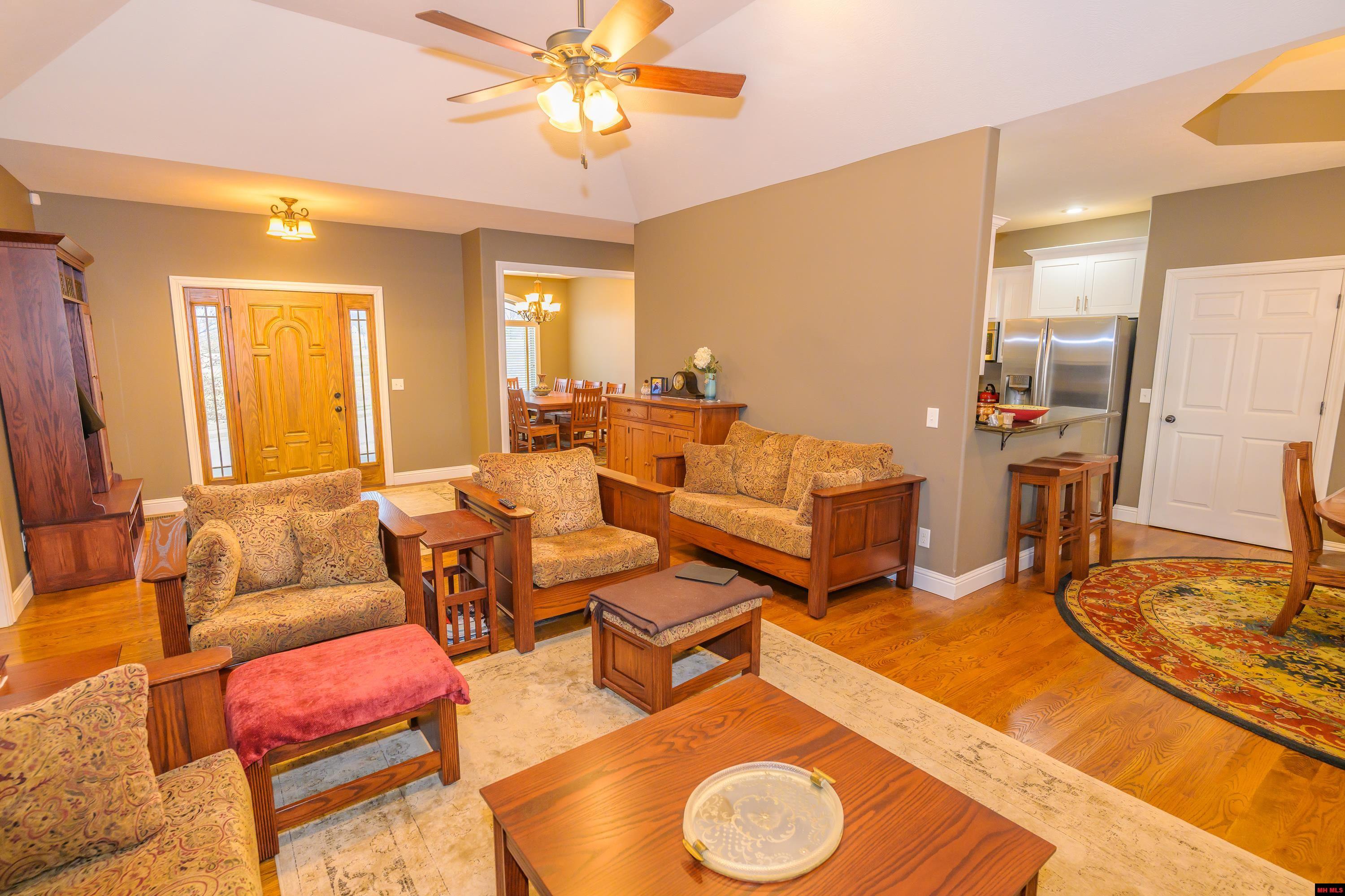 214 S SHEEKS DRIVE Mountain Home, AR