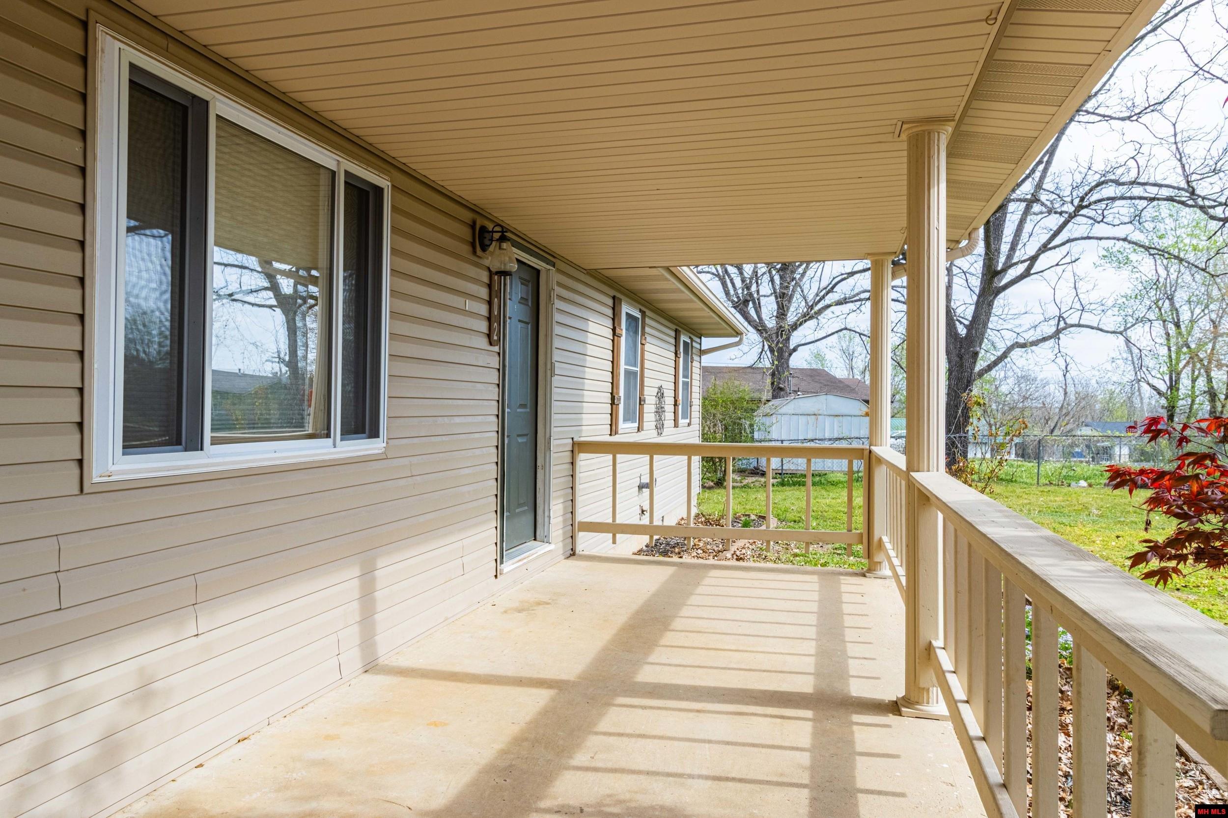 102 W Johnson Street