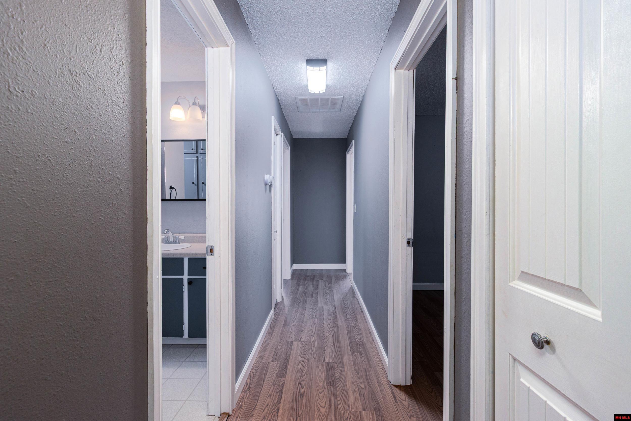 102 W Johnson Street