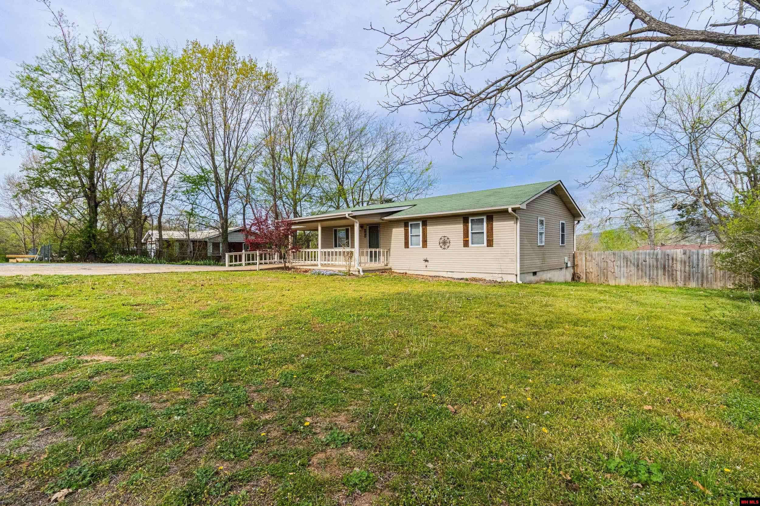 102 W Johnson Street