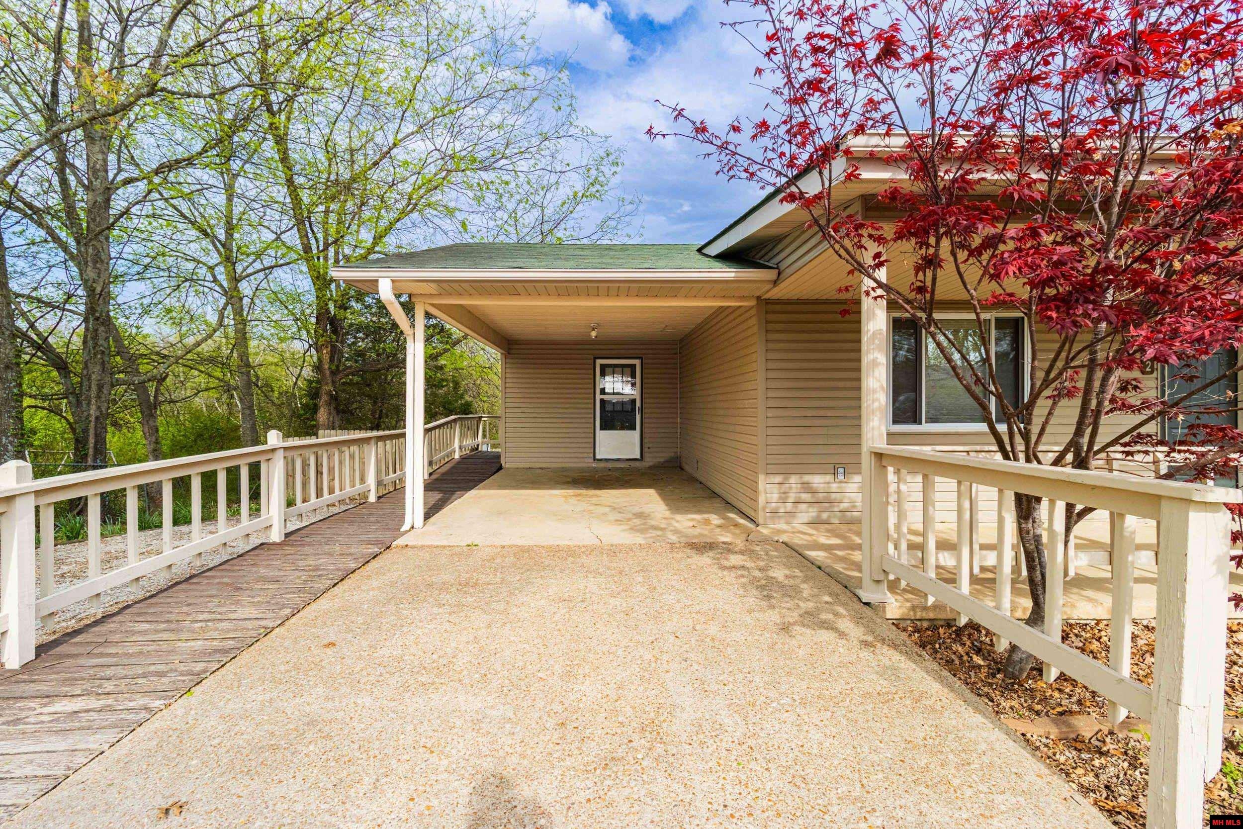 102 W Johnson Street