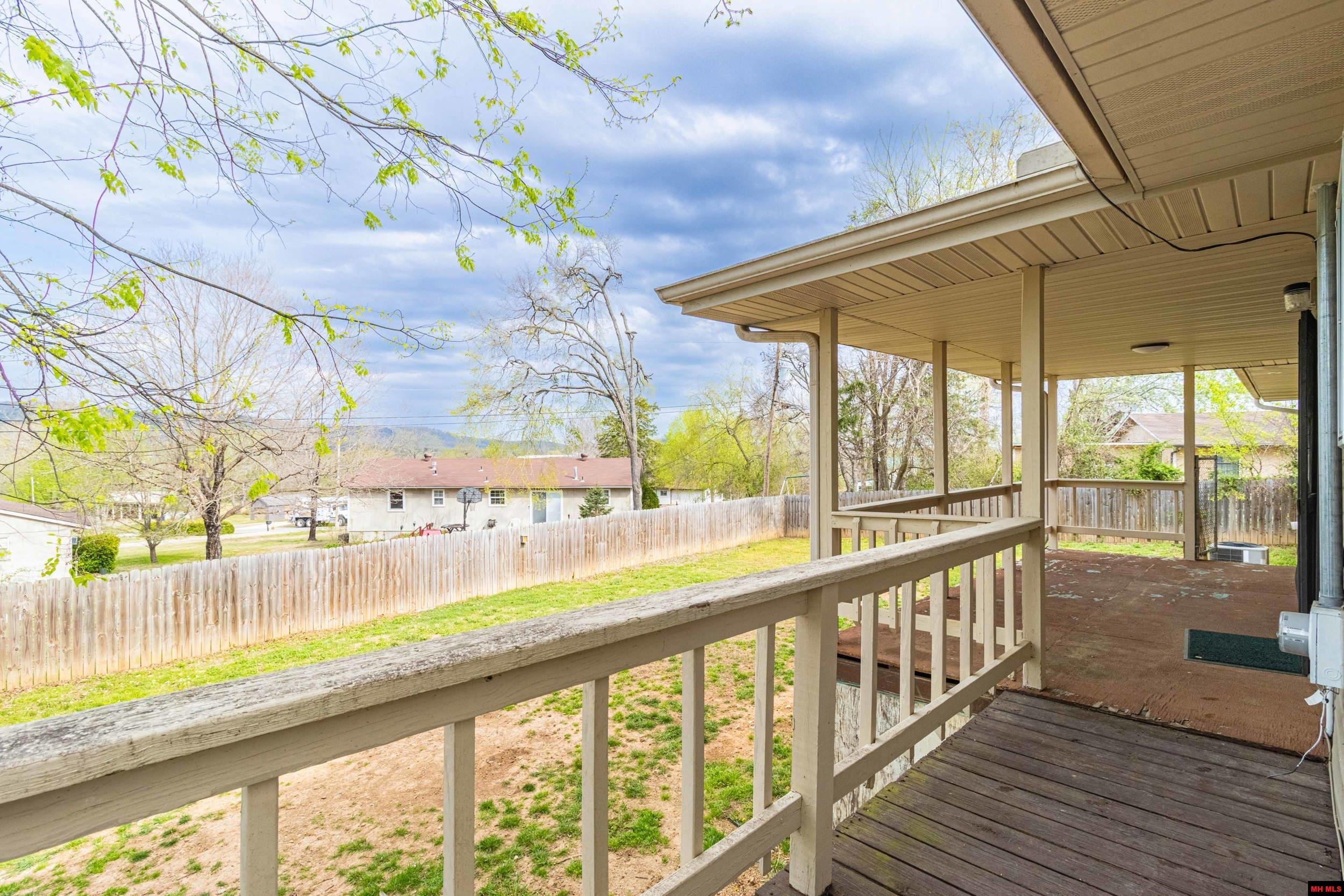 102 W Johnson Street