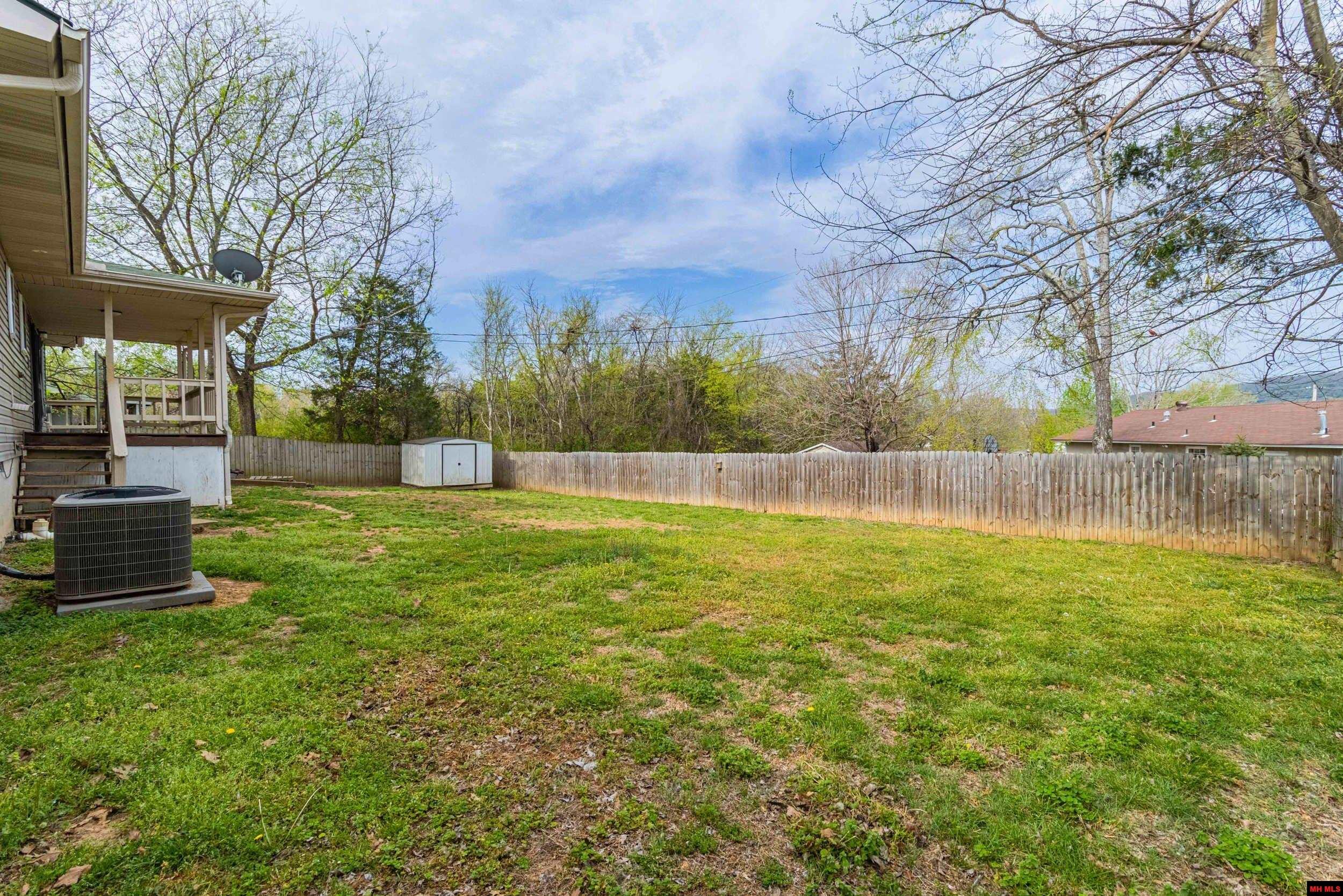 102 W Johnson Street