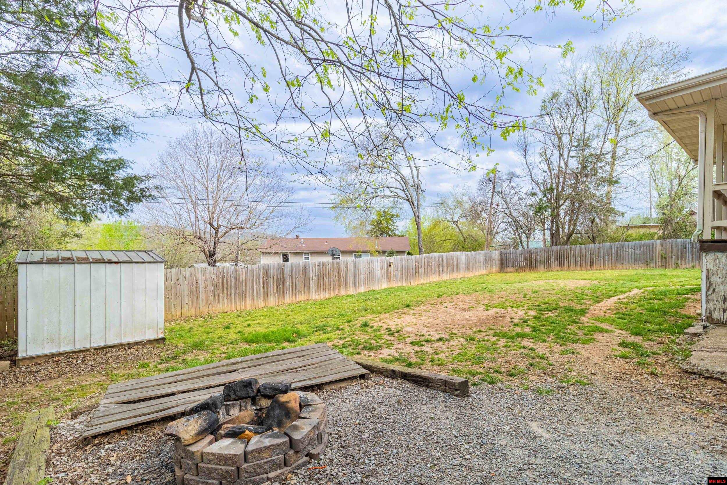 102 W Johnson Street