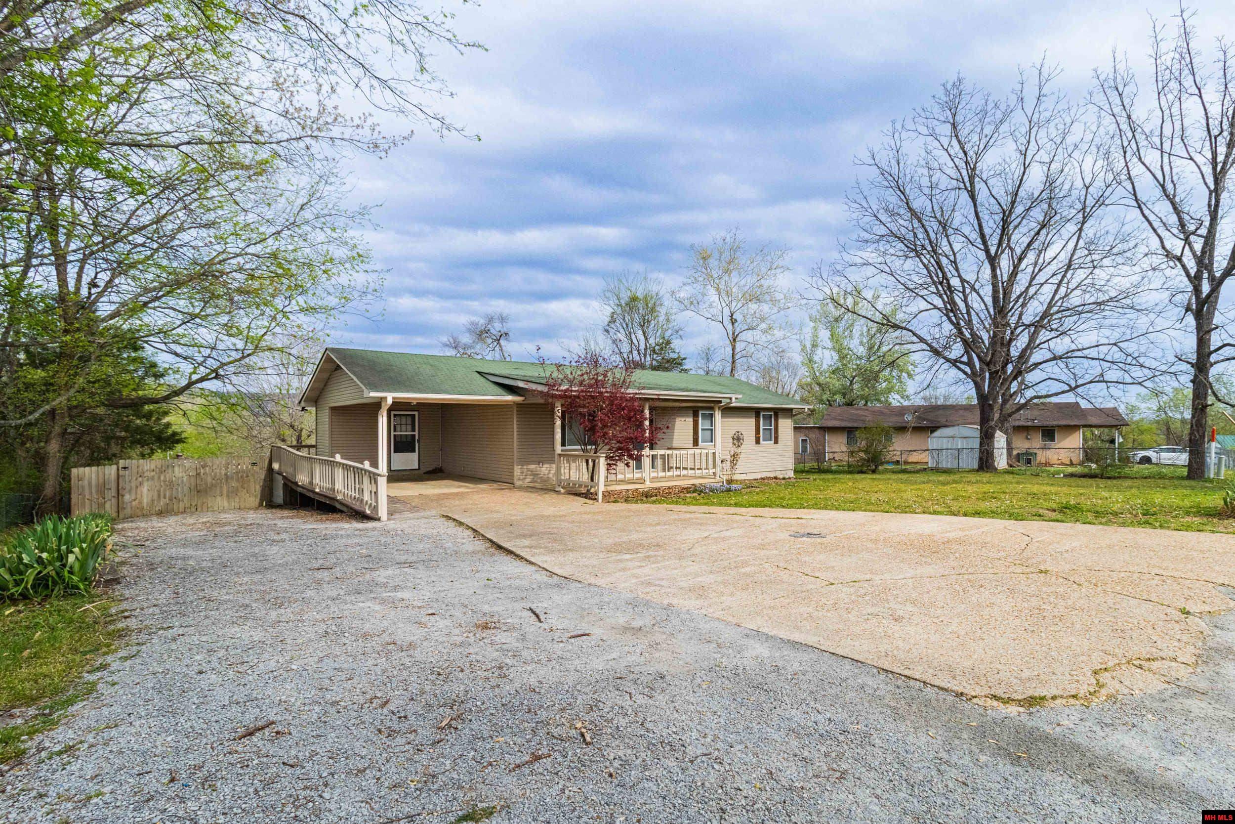 102 W Johnson Street