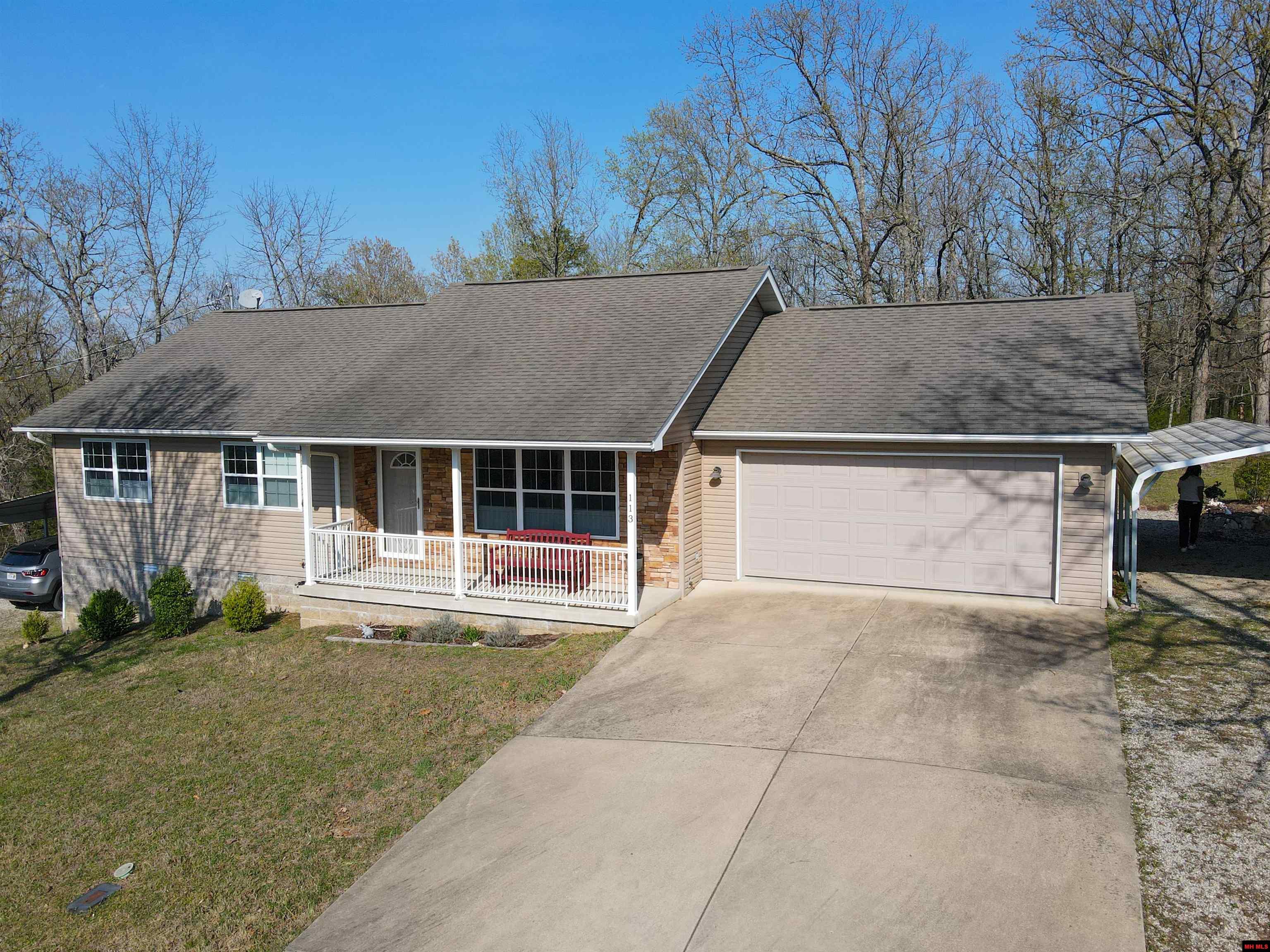 113 Waterfront Circle