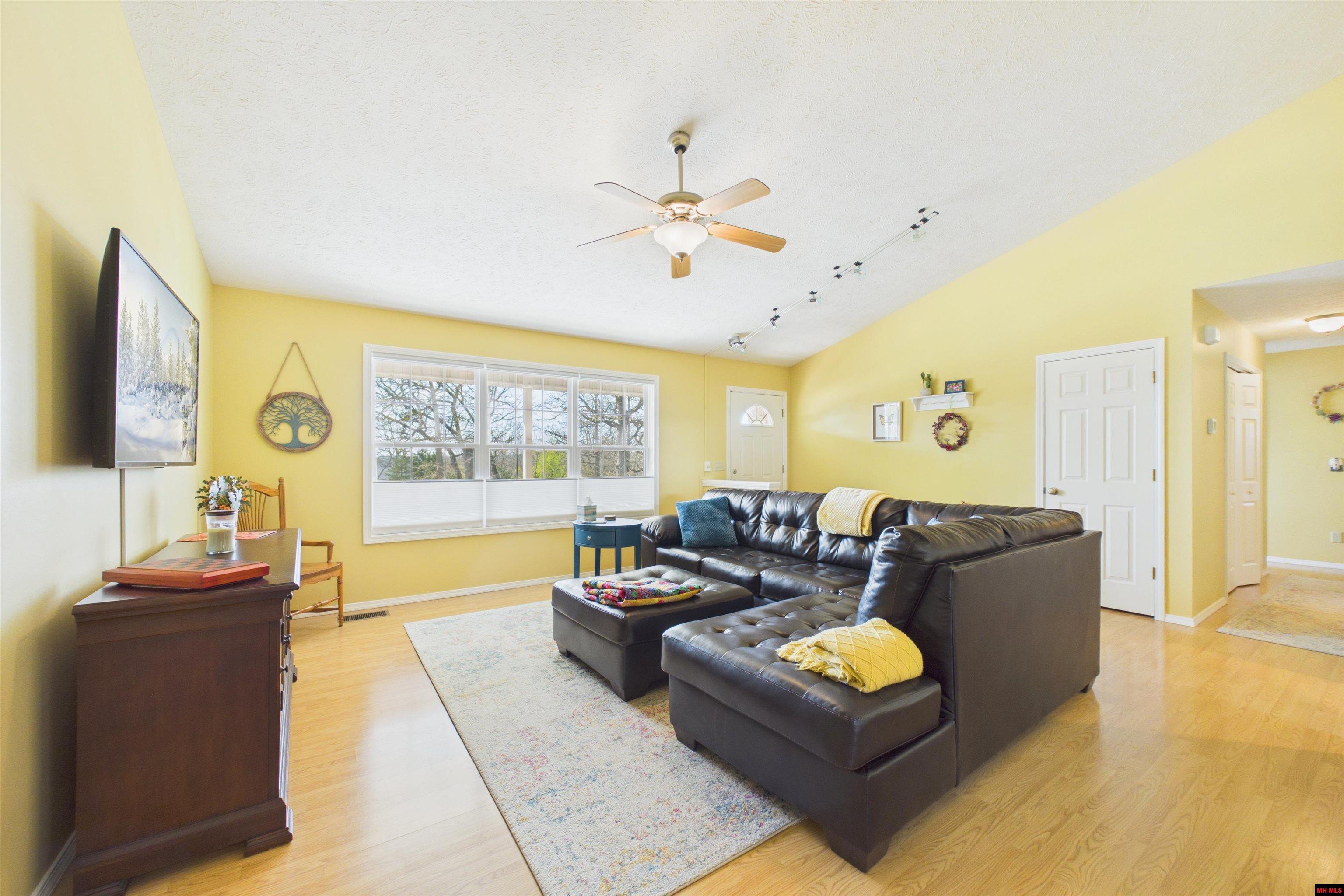 113 Waterfront Circle