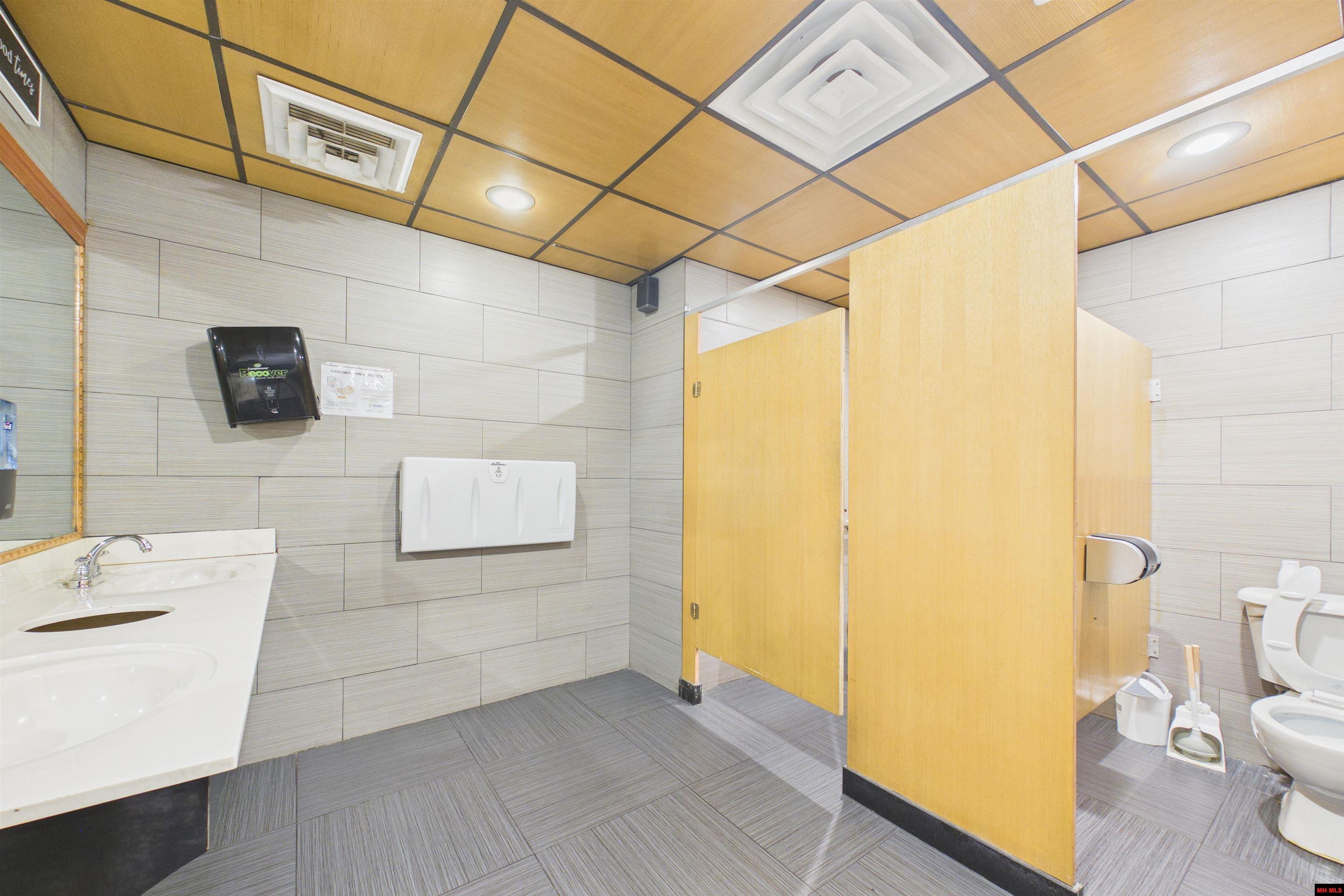 1502 HWY 62 EAST Mountain Home, AR