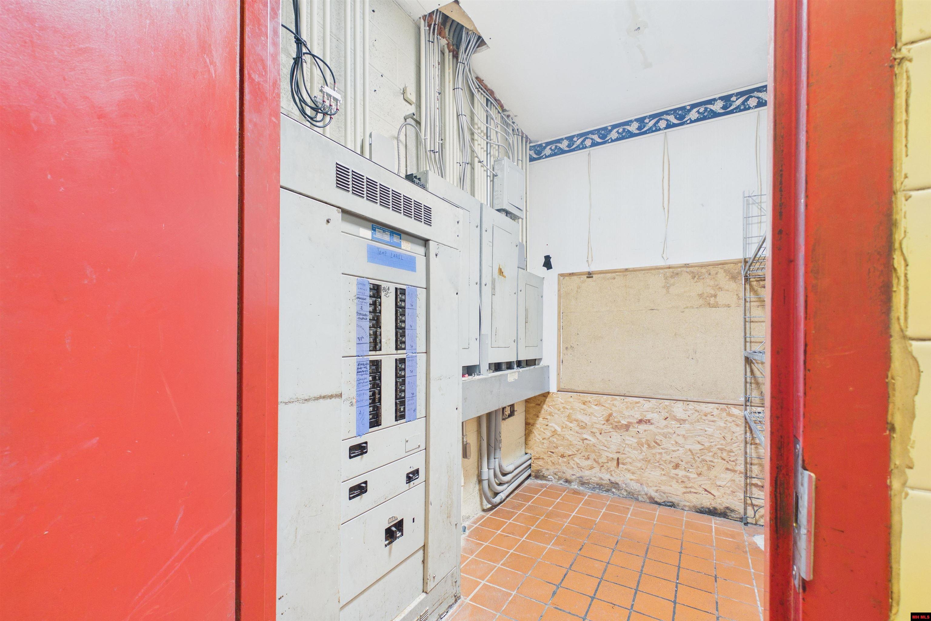 1502 HWY 62 EAST Mountain Home, AR