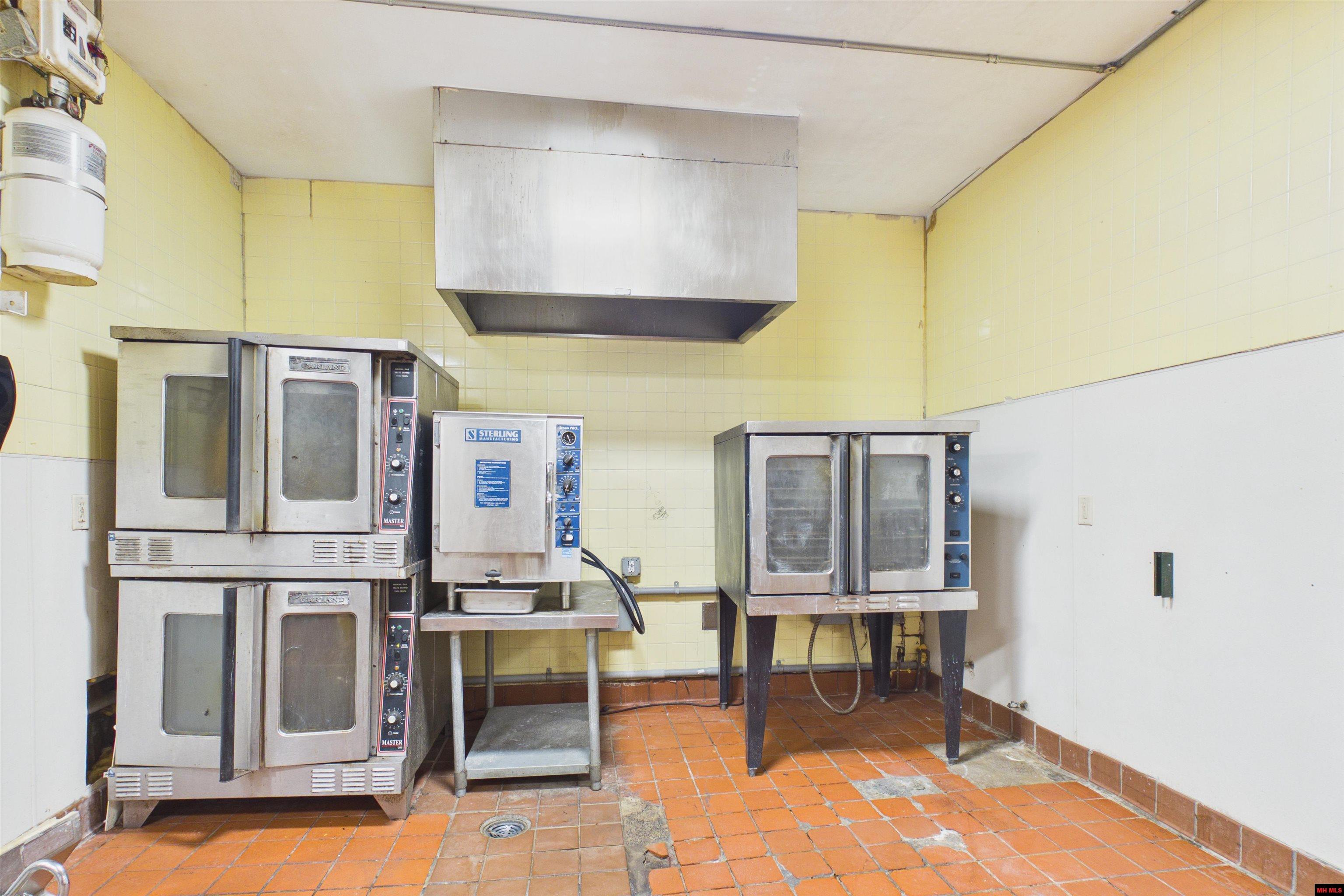 1502 HWY 62 EAST Mountain Home, AR