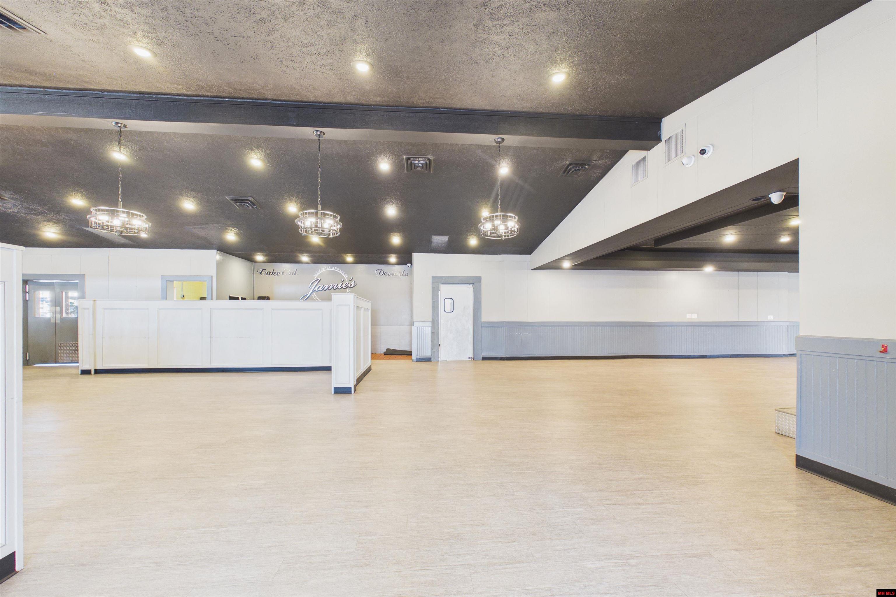 1502 HWY 62 EAST Mountain Home, AR