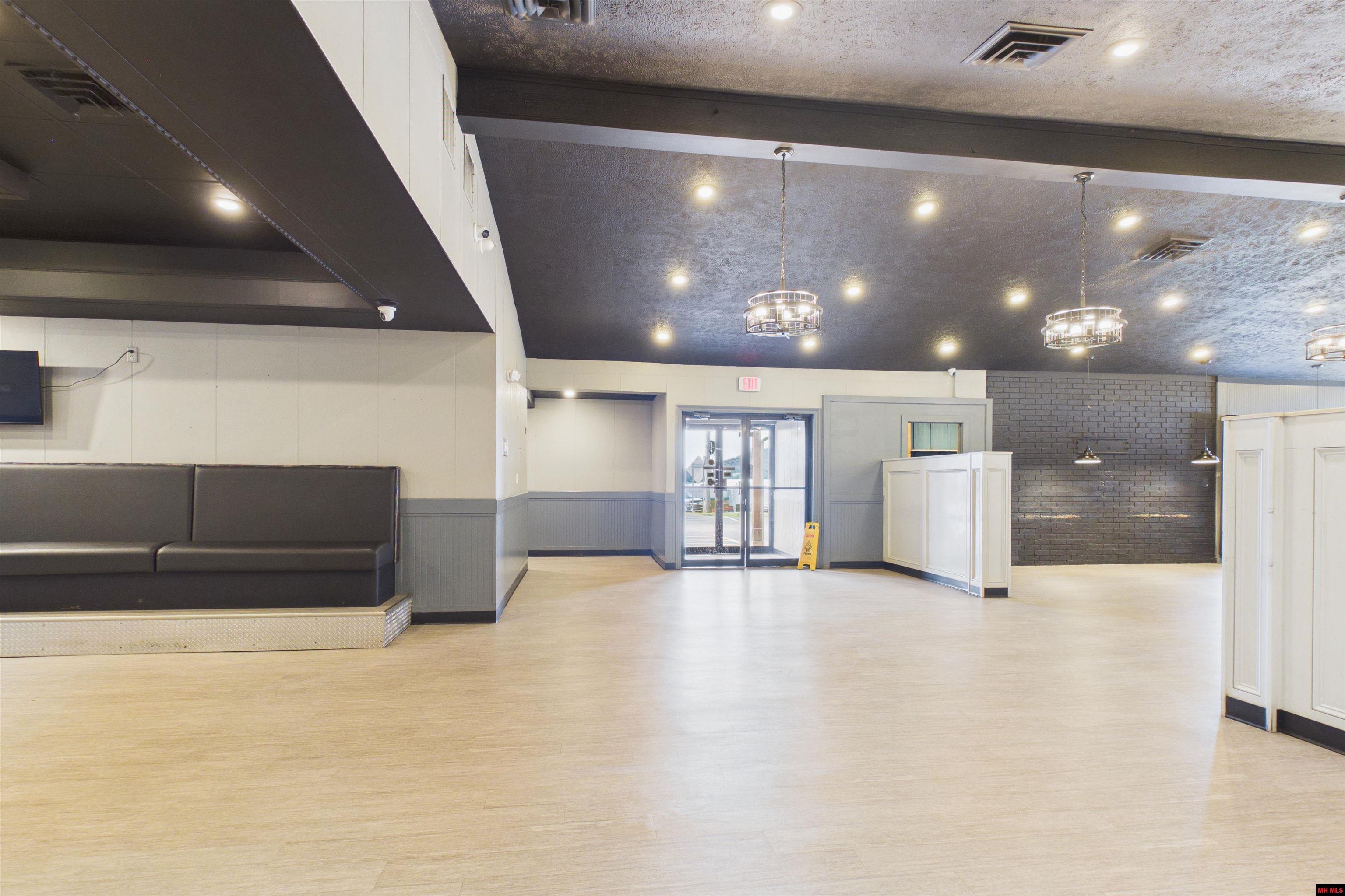 1502 HWY 62 EAST Mountain Home, AR