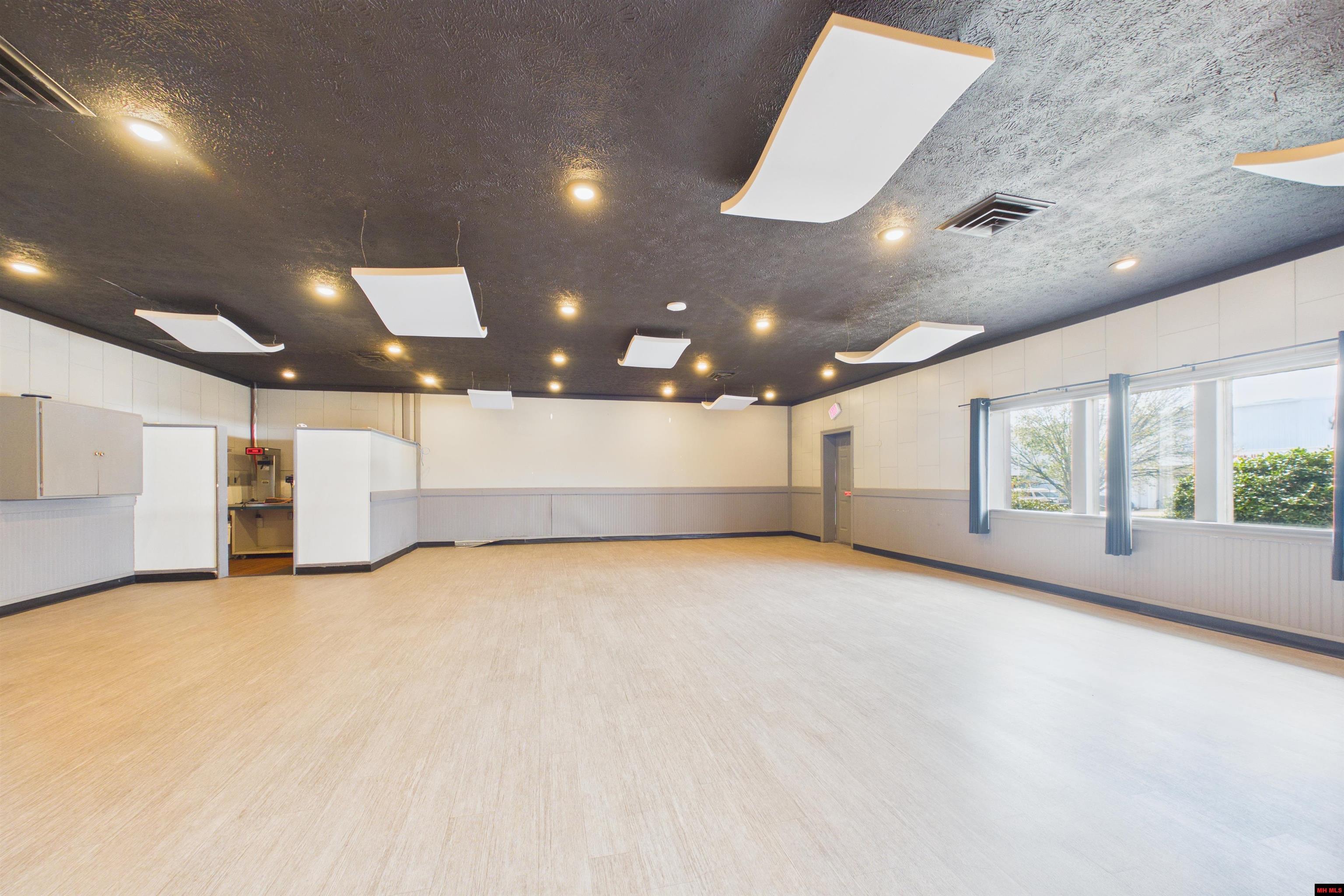 1502 HWY 62 EAST Mountain Home, AR